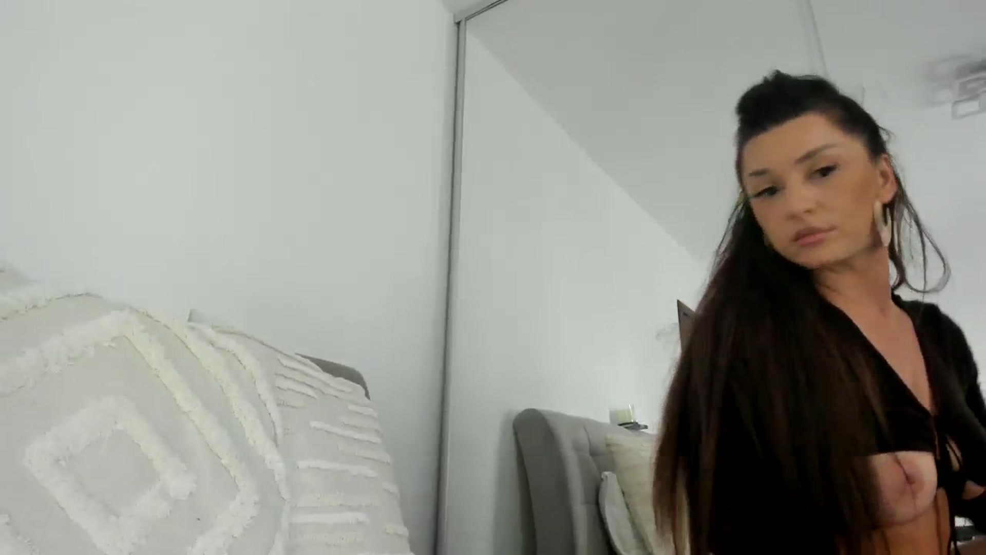 Gallery image thumbnail from Eve___'s myfreecams stream on, 10/29/2023, 14:51 image 16 of 20