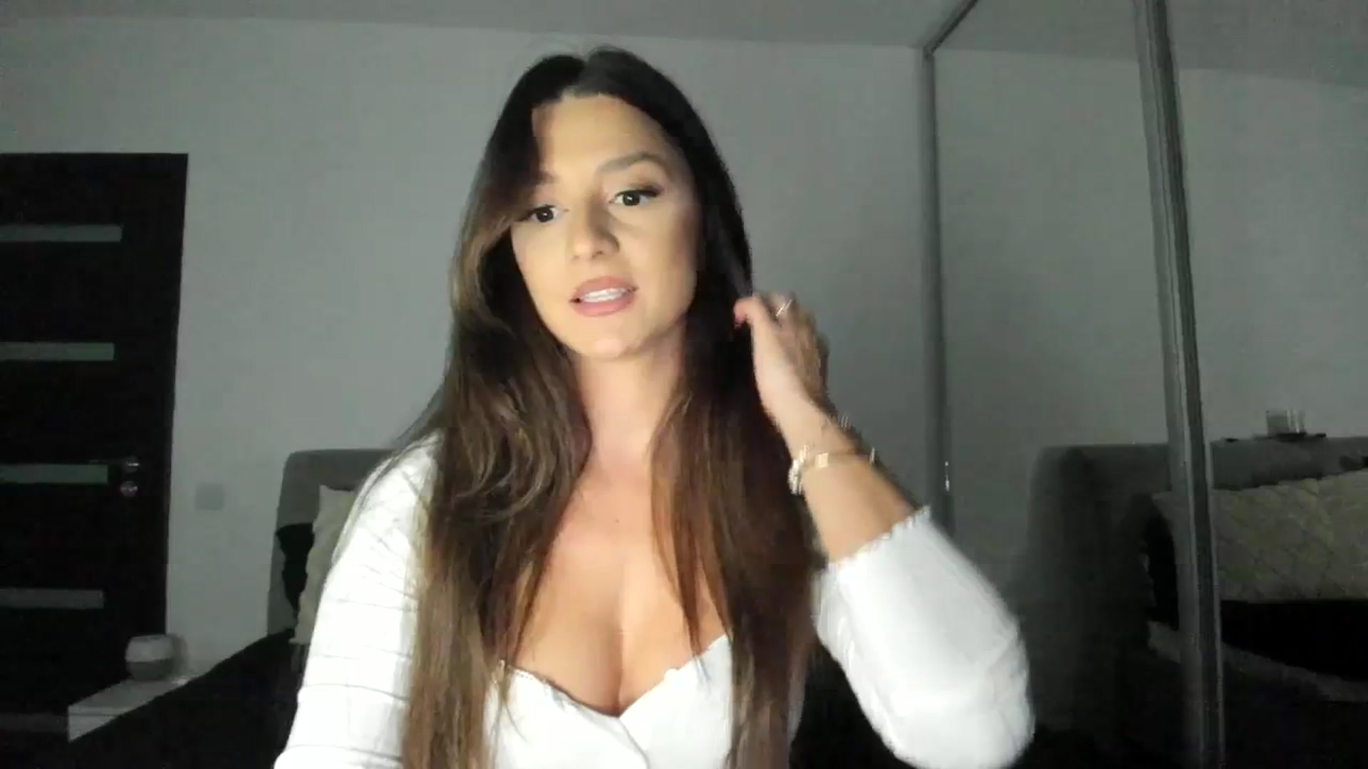Gallery image thumbnail from Eve___'s myfreecams stream on, 11/03/2023, 15:35 image 16 of 20