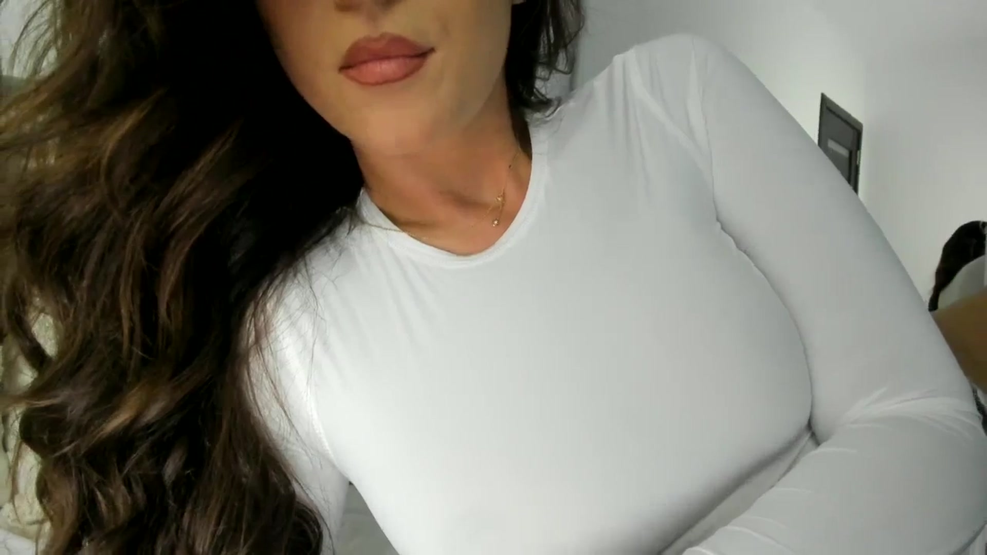 Gallery image thumbnail from Eve___'s myfreecams stream on, 11/08/2023, 16:31 image 4 of 20