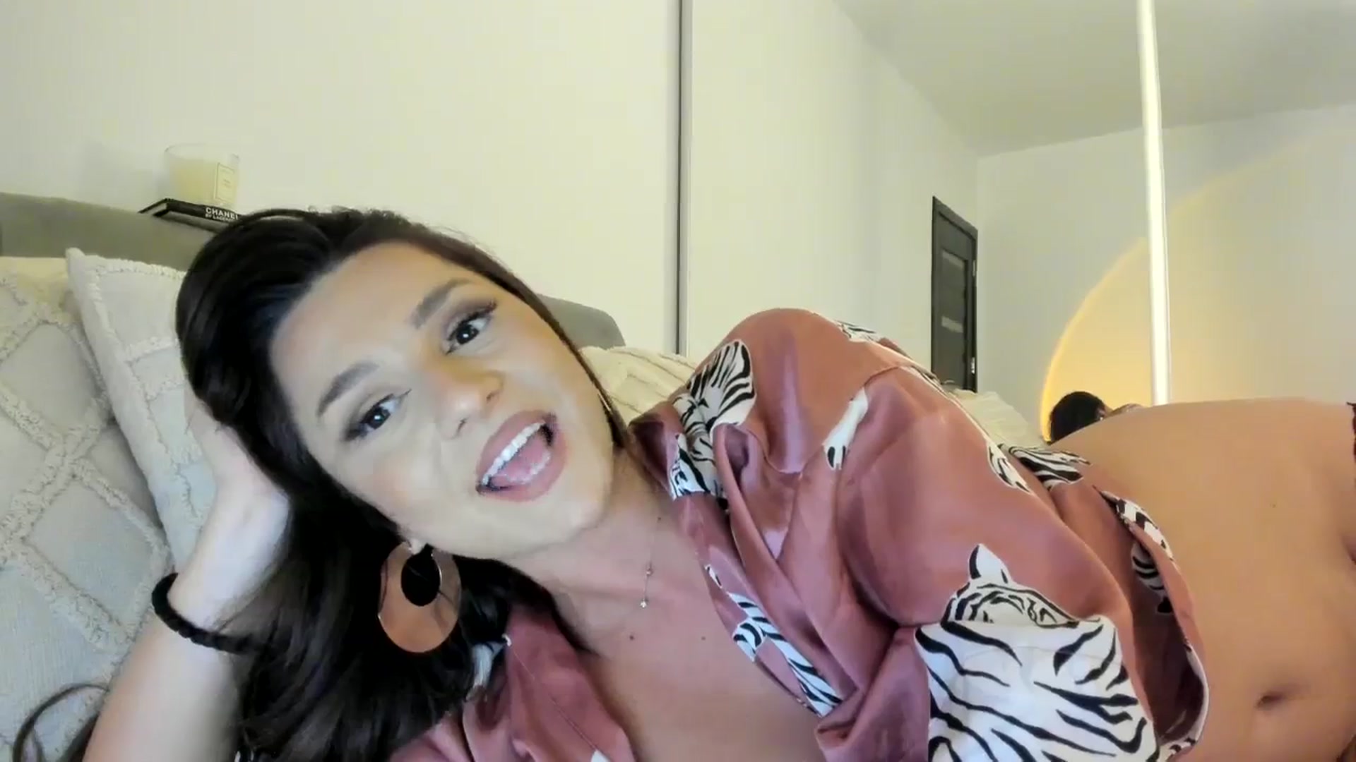 Gallery image thumbnail from Eve___'s myfreecams stream on, 11/17/2023, 15:23 image 18 of 20