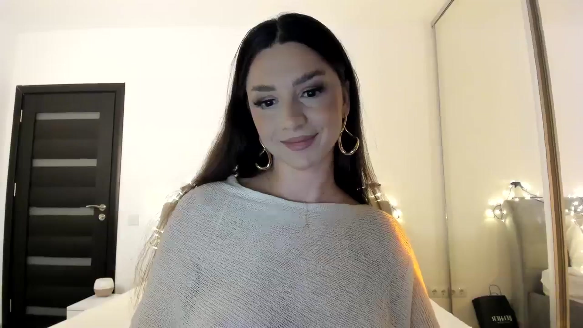 Gallery image thumbnail from Eve___'s myfreecams stream on, 12/03/2023, 14:48 image 4 of 20