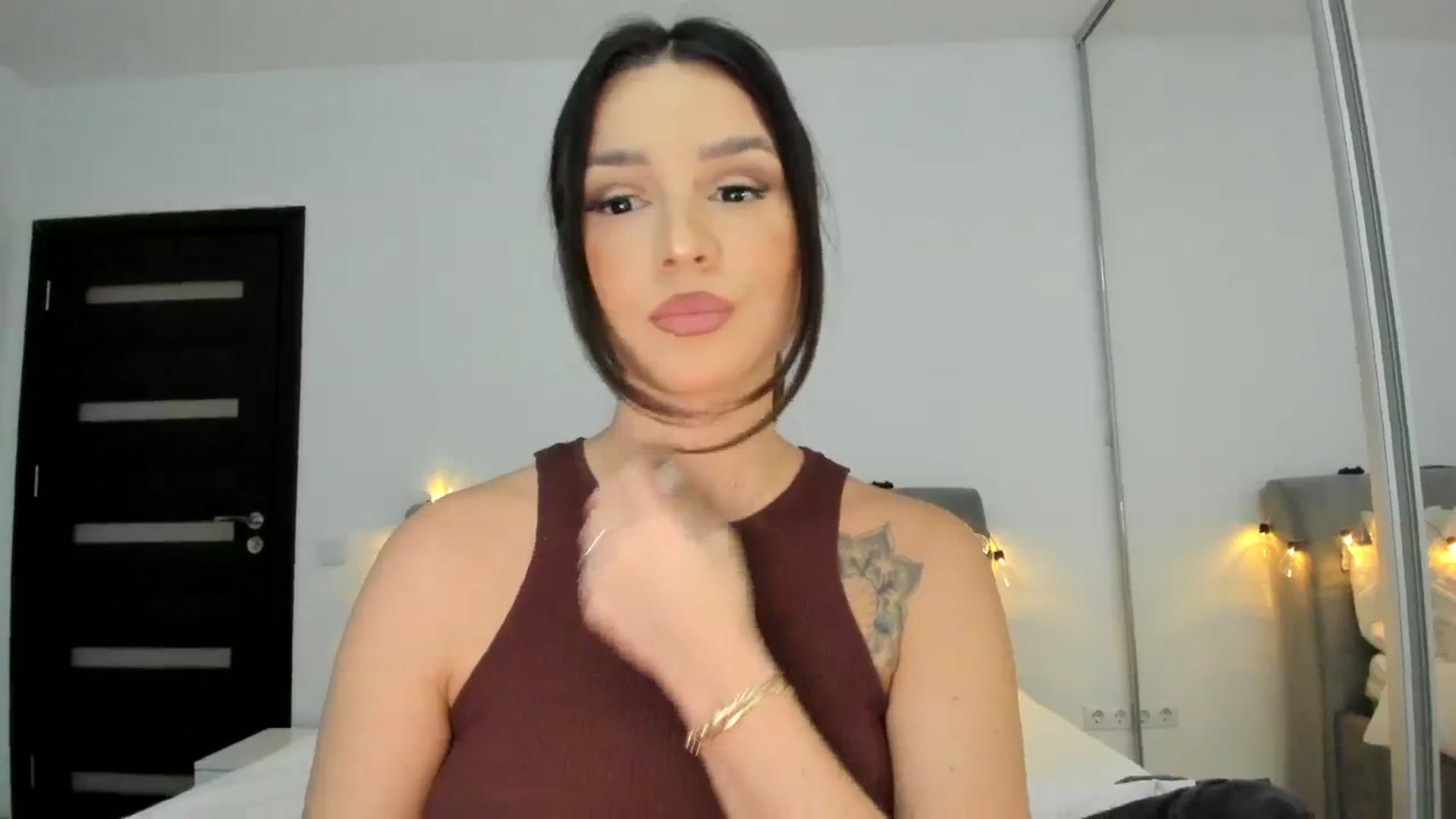 Gallery image thumbnail from Eve___'s myfreecams stream on, 12/06/2023, 15:44 image 19 of 20