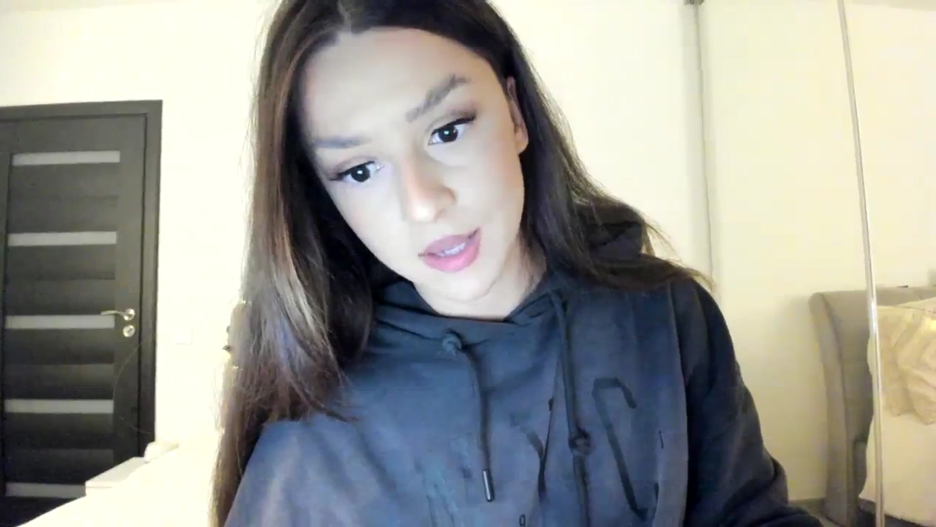 Gallery image thumbnail from Eve___'s myfreecams stream on, 12/09/2023, 15:49 image 12 of 20