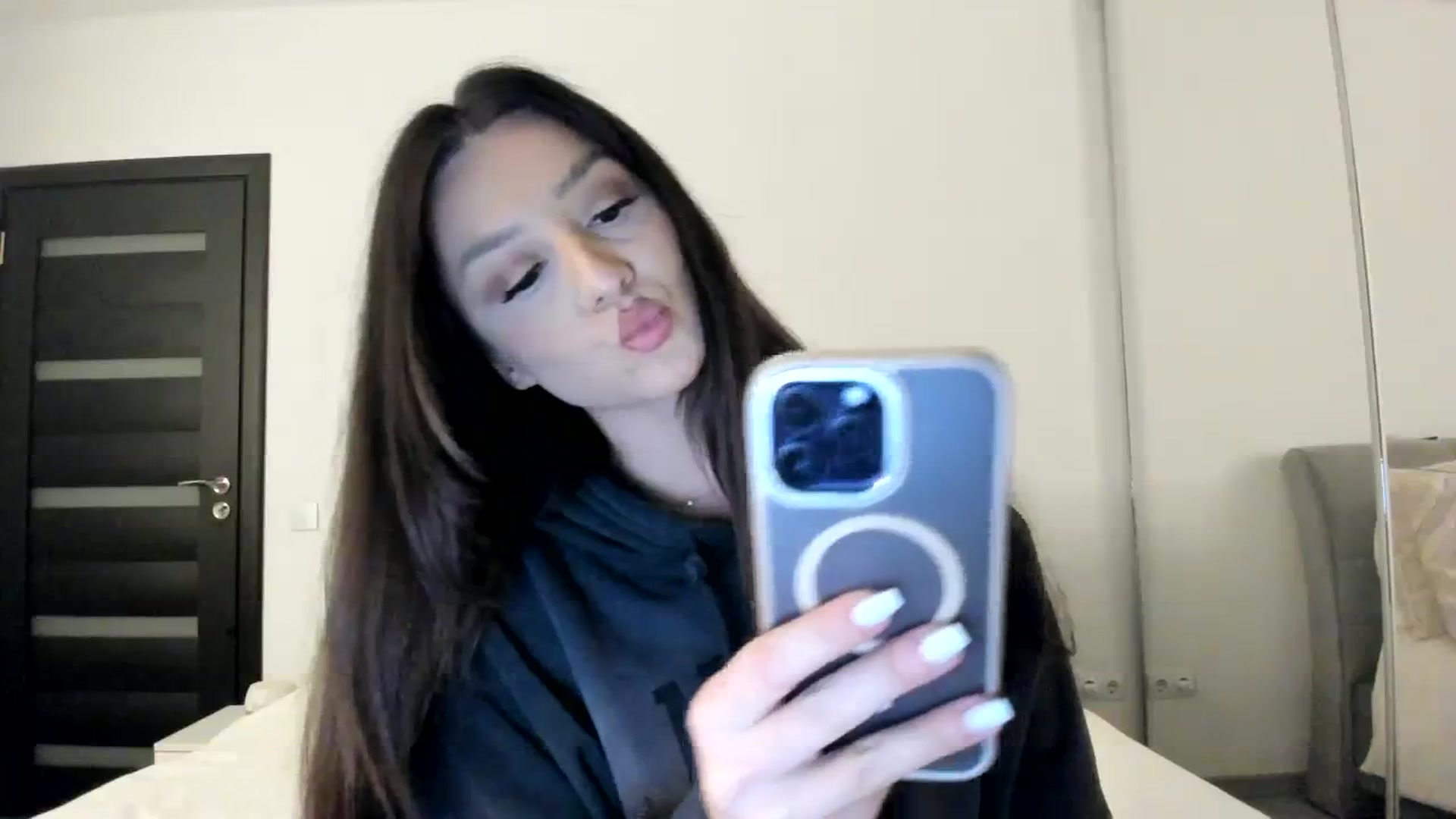 Gallery image thumbnail from Eve___'s myfreecams stream on, 12/09/2023, 15:49 image 8 of 20