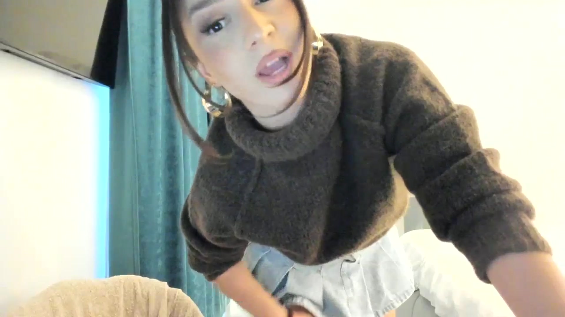 Gallery image thumbnail from Eve___'s myfreecams stream on, 12/10/2023, 15:06 image 10 of 20
