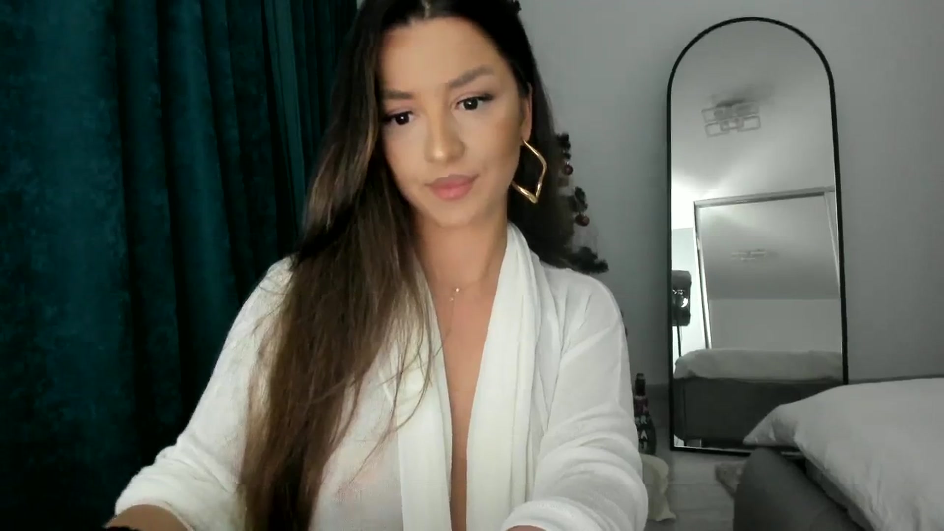Gallery image thumbnail from Eve___'s myfreecams stream on, 12/14/2023, 17:03 image 2 of 20
