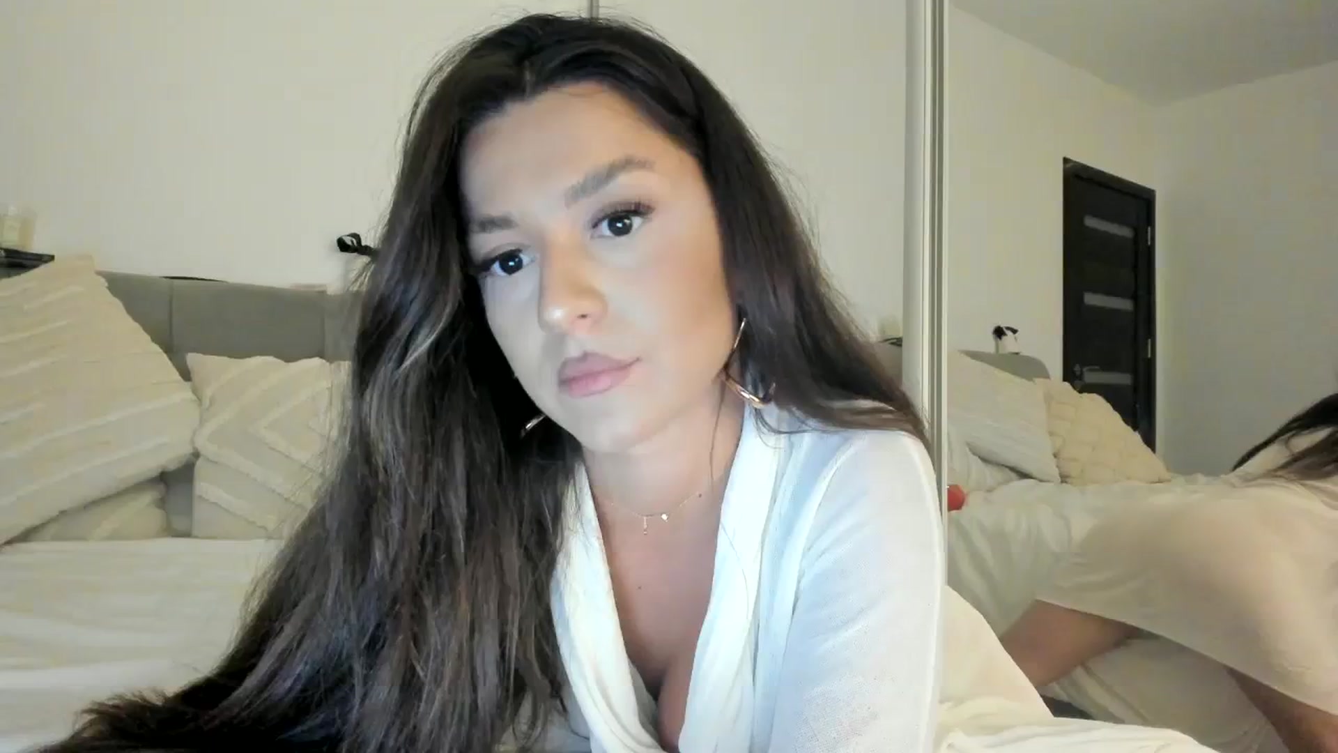 Gallery image thumbnail from Eve___'s myfreecams stream on, 12/14/2023, 17:03 image 18 of 20