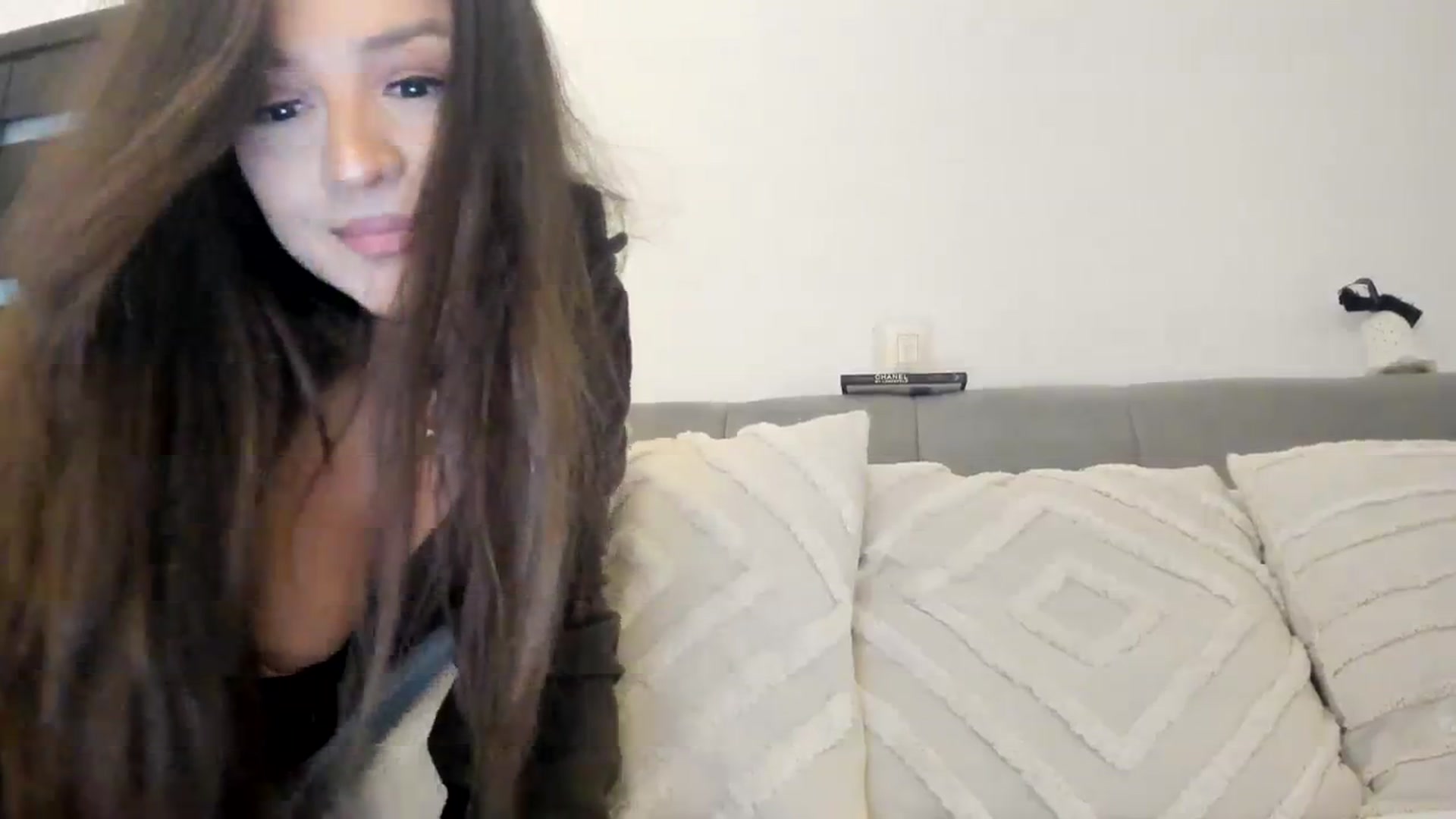 Gallery image thumbnail from Eve___'s myfreecams stream on, 12/17/2023, 16:05 image 13 of 20