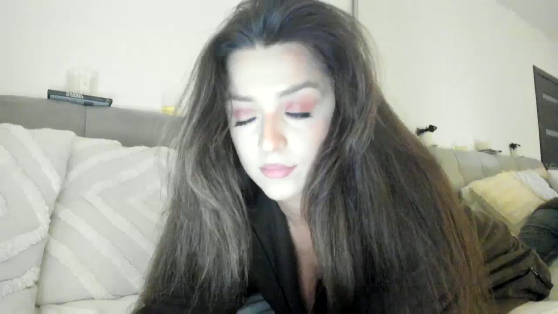 Gallery image thumbnail from Eve___'s myfreecams stream on, 12/17/2023, 16:05 image 18 of 20