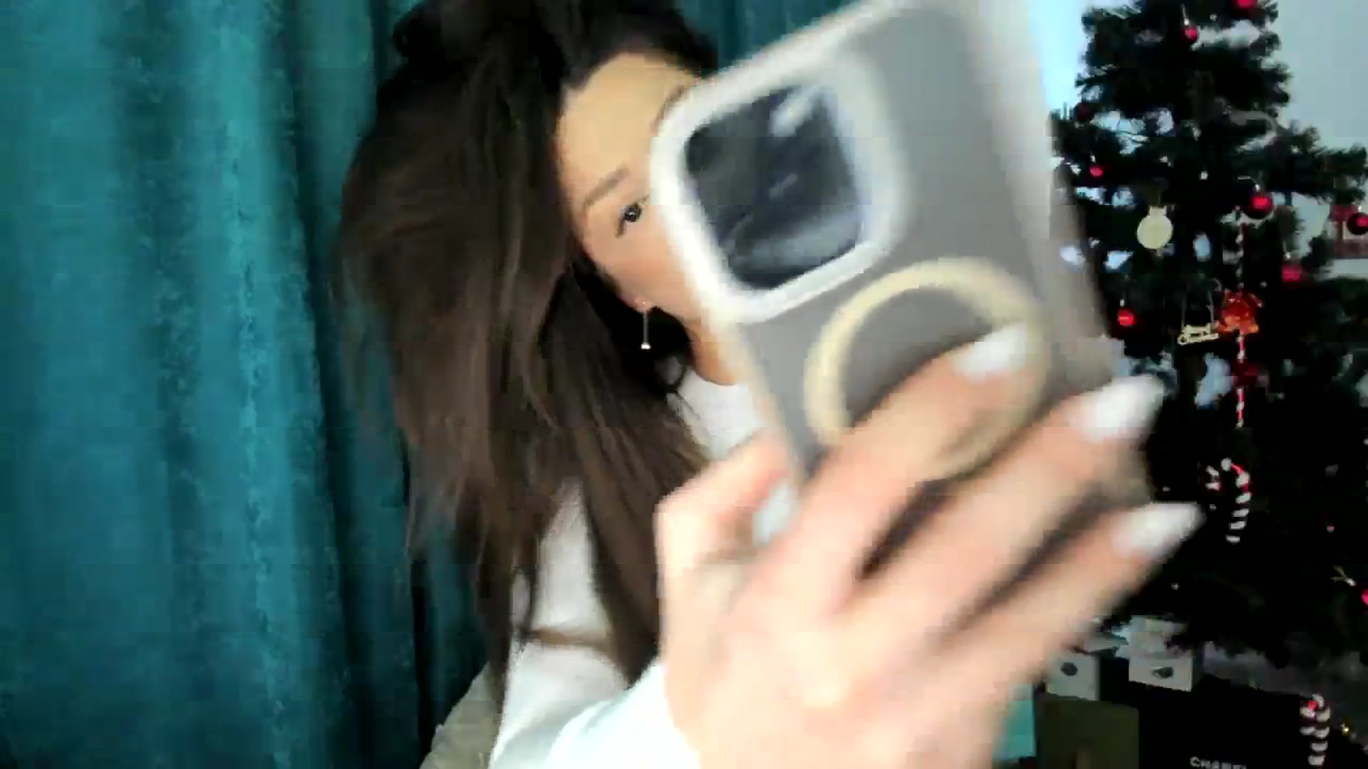 Gallery image thumbnail from Eve___'s myfreecams stream on, 12/21/2023, 14:51 image 3 of 20