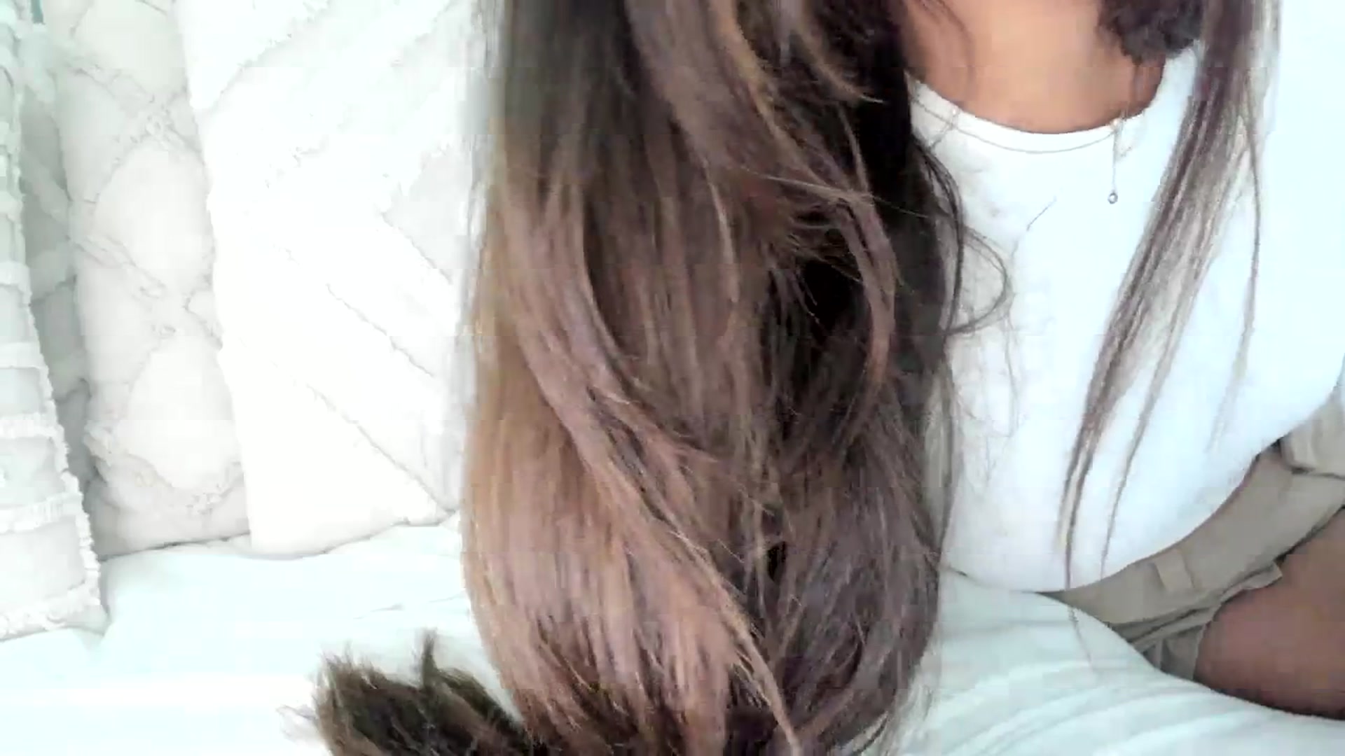 Gallery image thumbnail from Eve___'s myfreecams stream on, 12/21/2023, 15:21 image 9 of 20