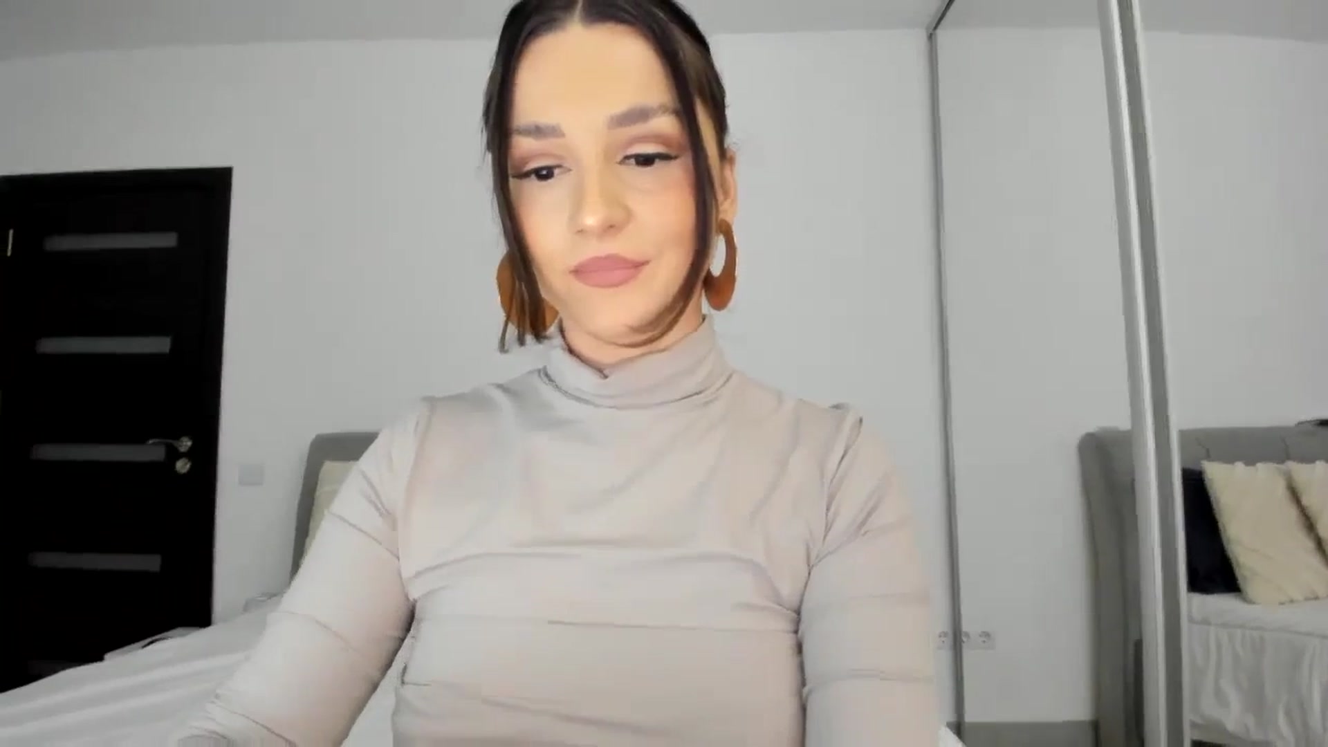 Gallery image thumbnail from Eve___'s myfreecams stream on, 01/12/2024, 17:18 image 8 of 20