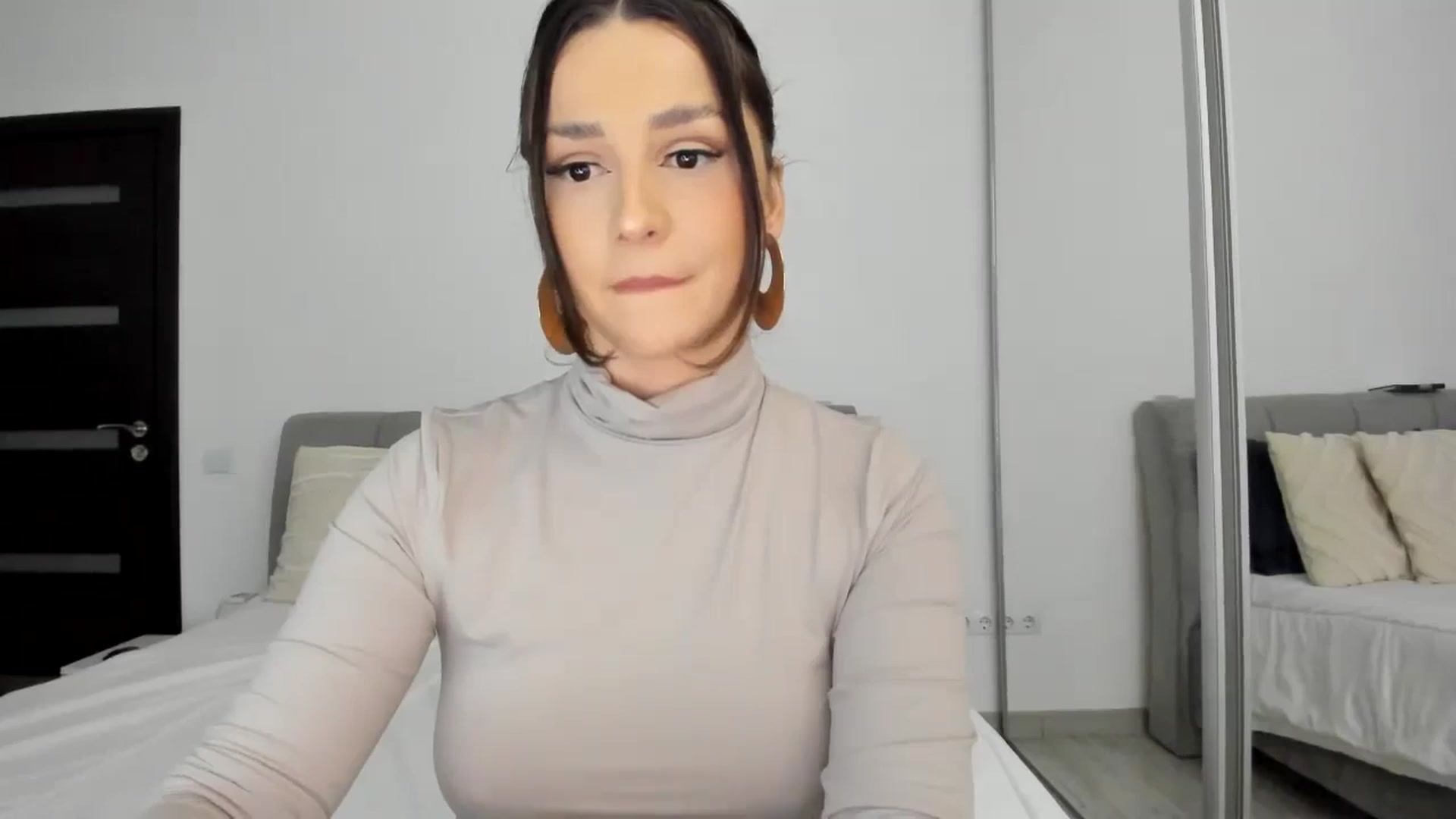 Gallery image thumbnail from Eve___'s myfreecams stream on, 01/12/2024, 17:18 image 7 of 20
