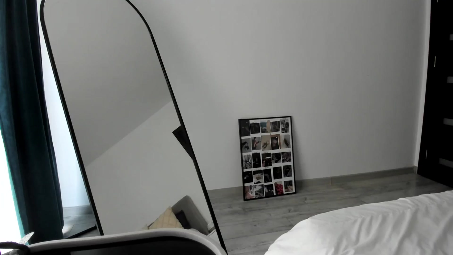Gallery image thumbnail from Eve___'s myfreecams stream on, 01/17/2024, 14:28 image 9 of 20