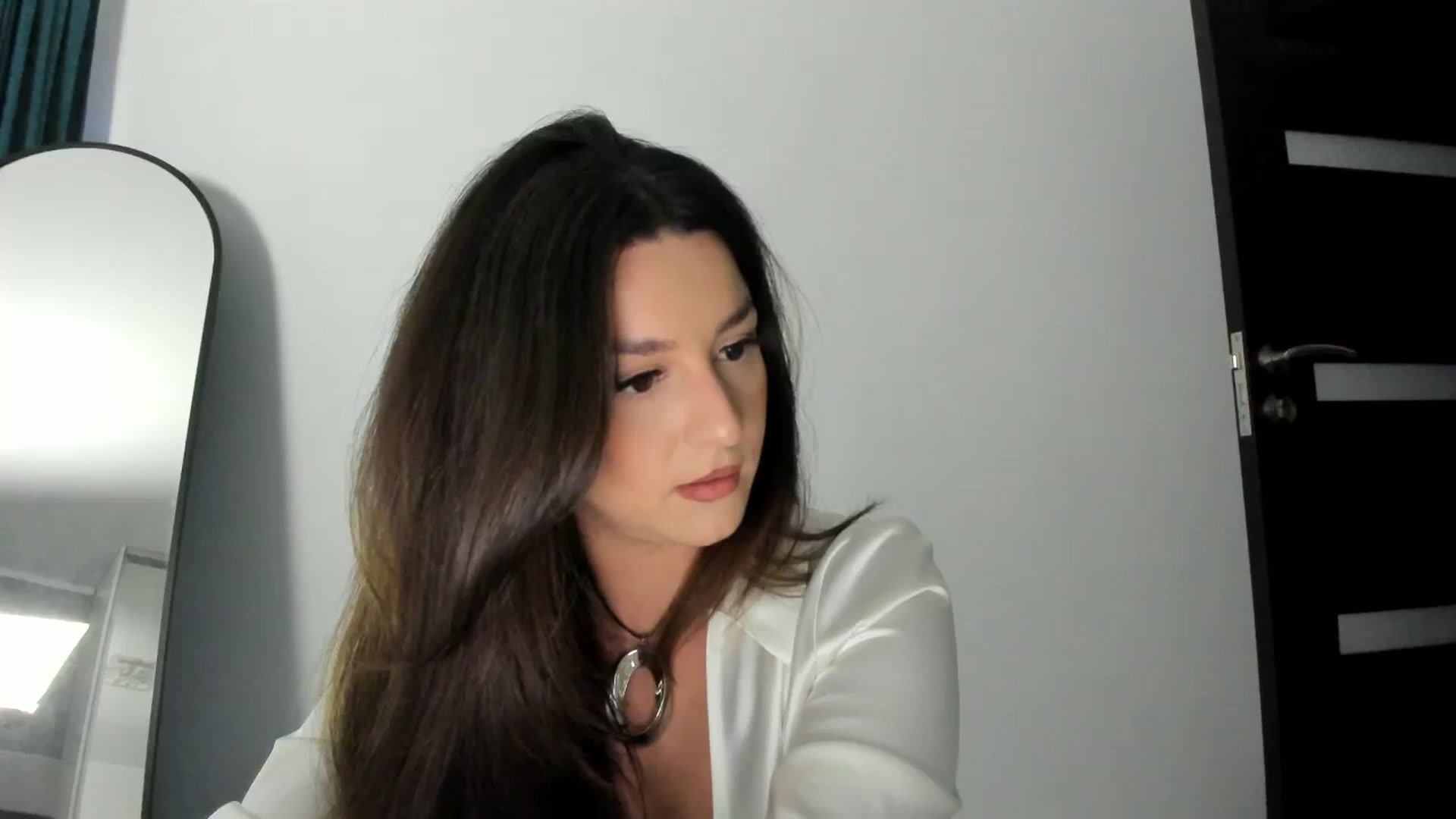 Gallery image thumbnail from Eve___'s myfreecams stream on, 01/19/2024, 16:22 image 10 of 20