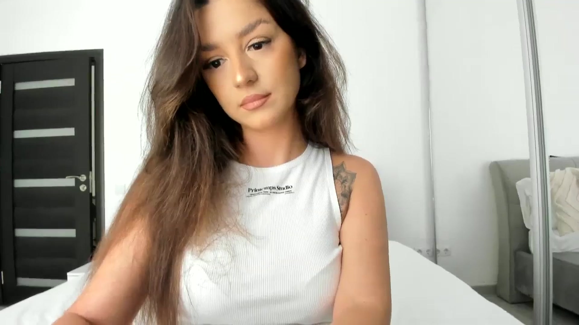Gallery image thumbnail from Eve___'s myfreecams stream on, 01/26/2024, 12:08 image 10 of 20