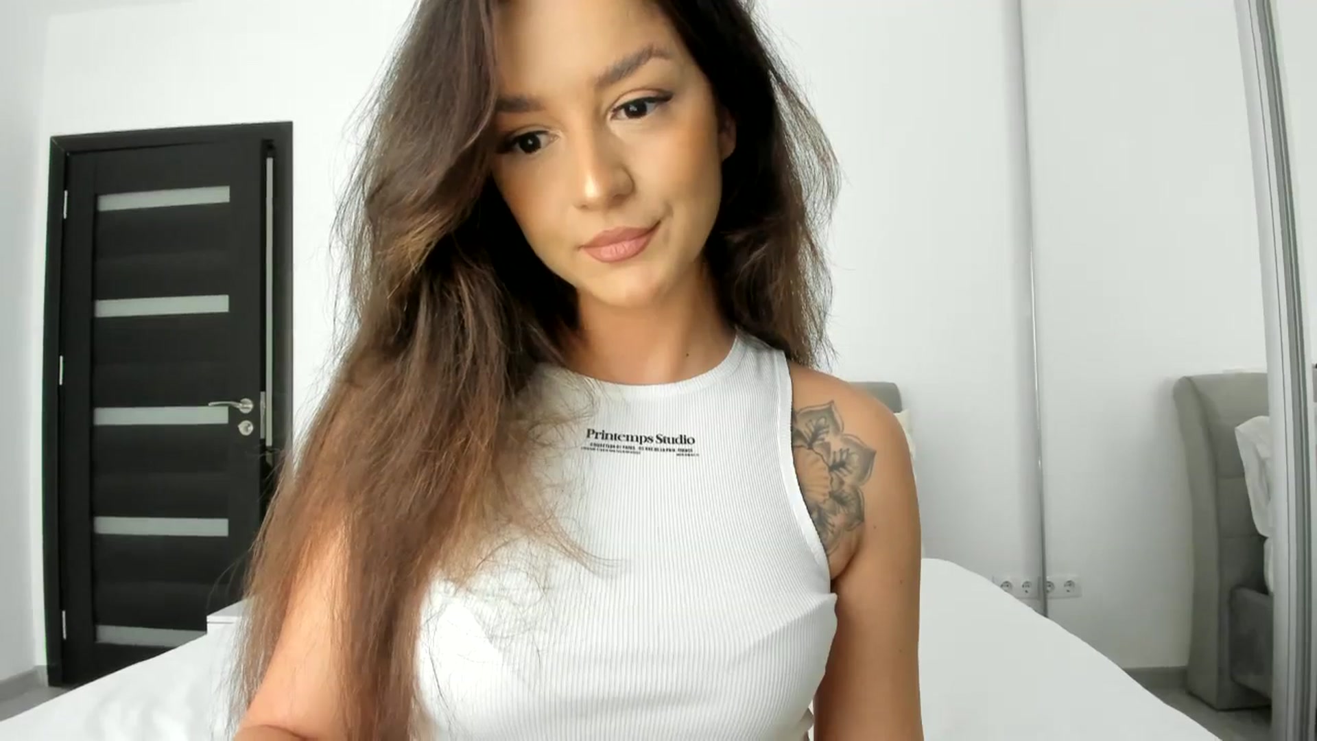 Gallery image thumbnail from Eve___'s myfreecams stream on, 01/26/2024, 12:08 image 9 of 20