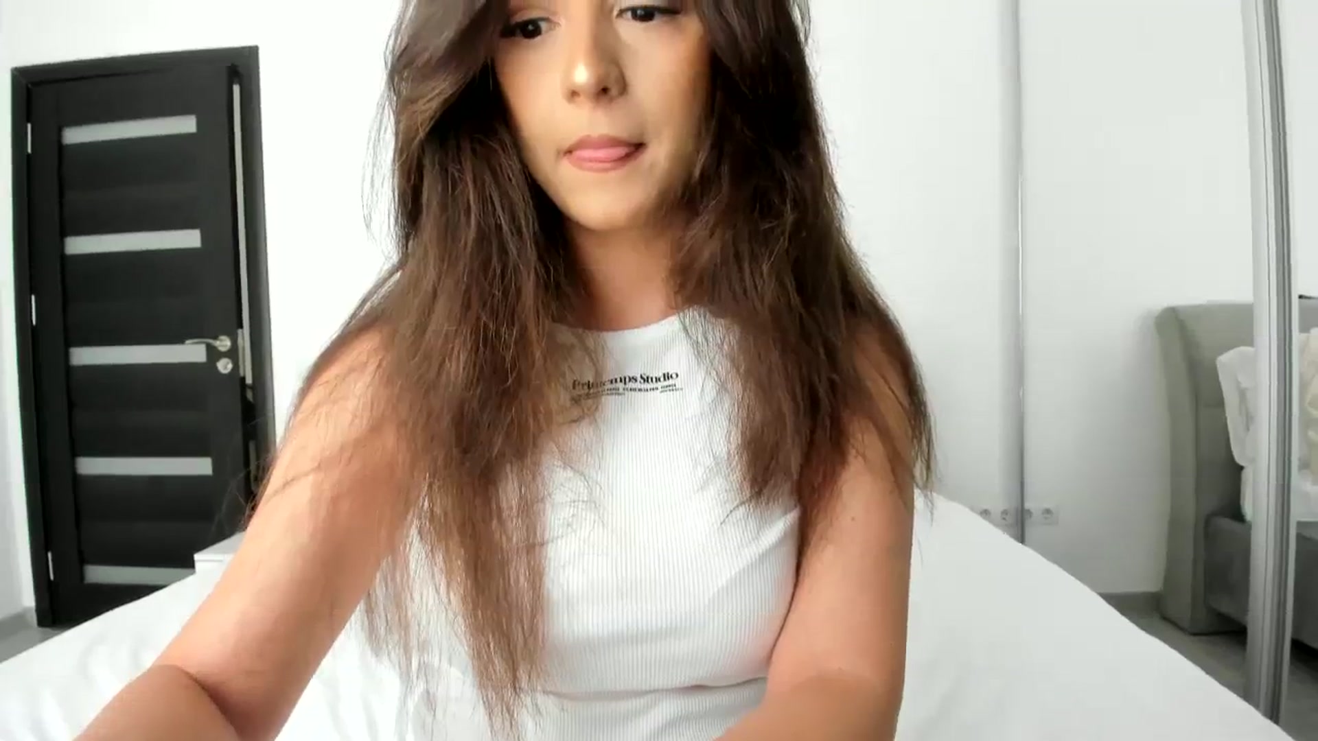 Gallery image thumbnail from Eve___'s myfreecams stream on, 01/26/2024, 12:08 image 7 of 20