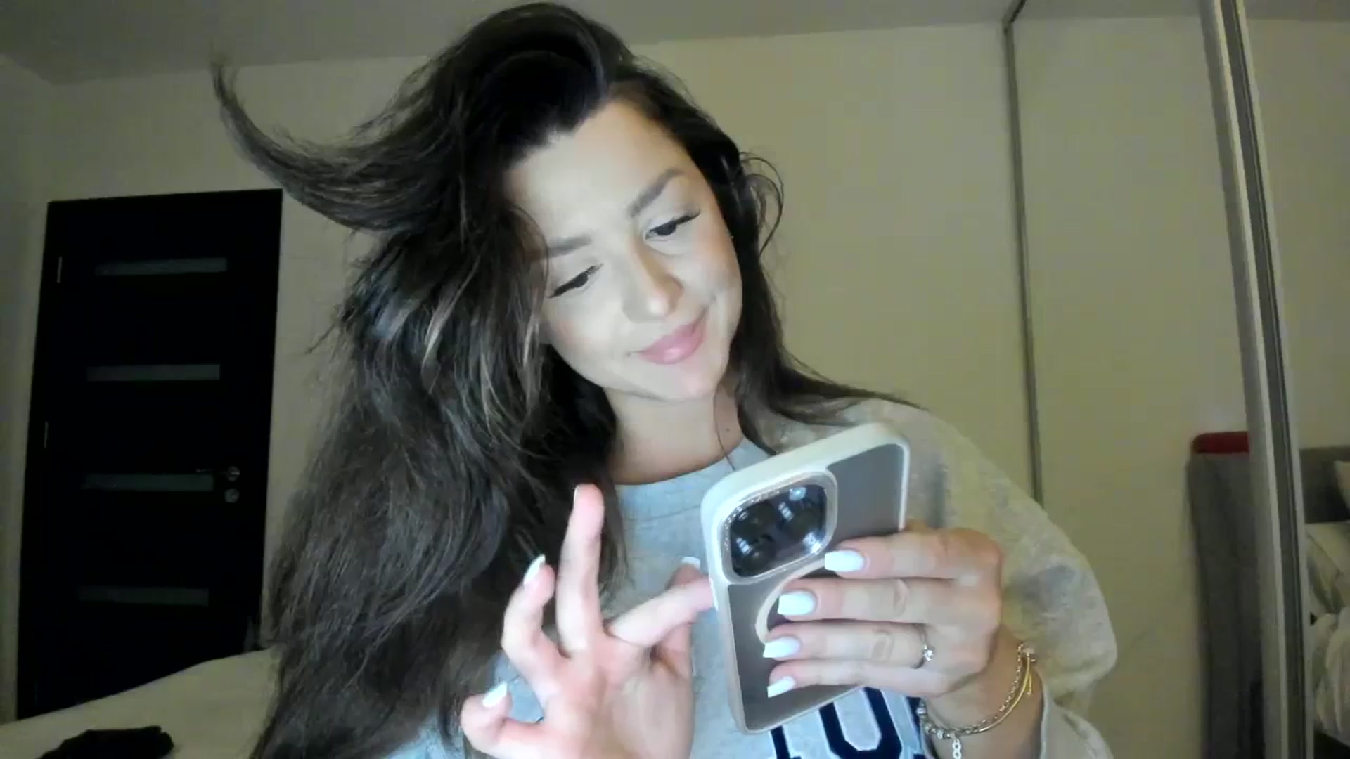 Gallery image thumbnail from Eve___'s myfreecams stream on, 01/27/2024, 19:49 image 9 of 20