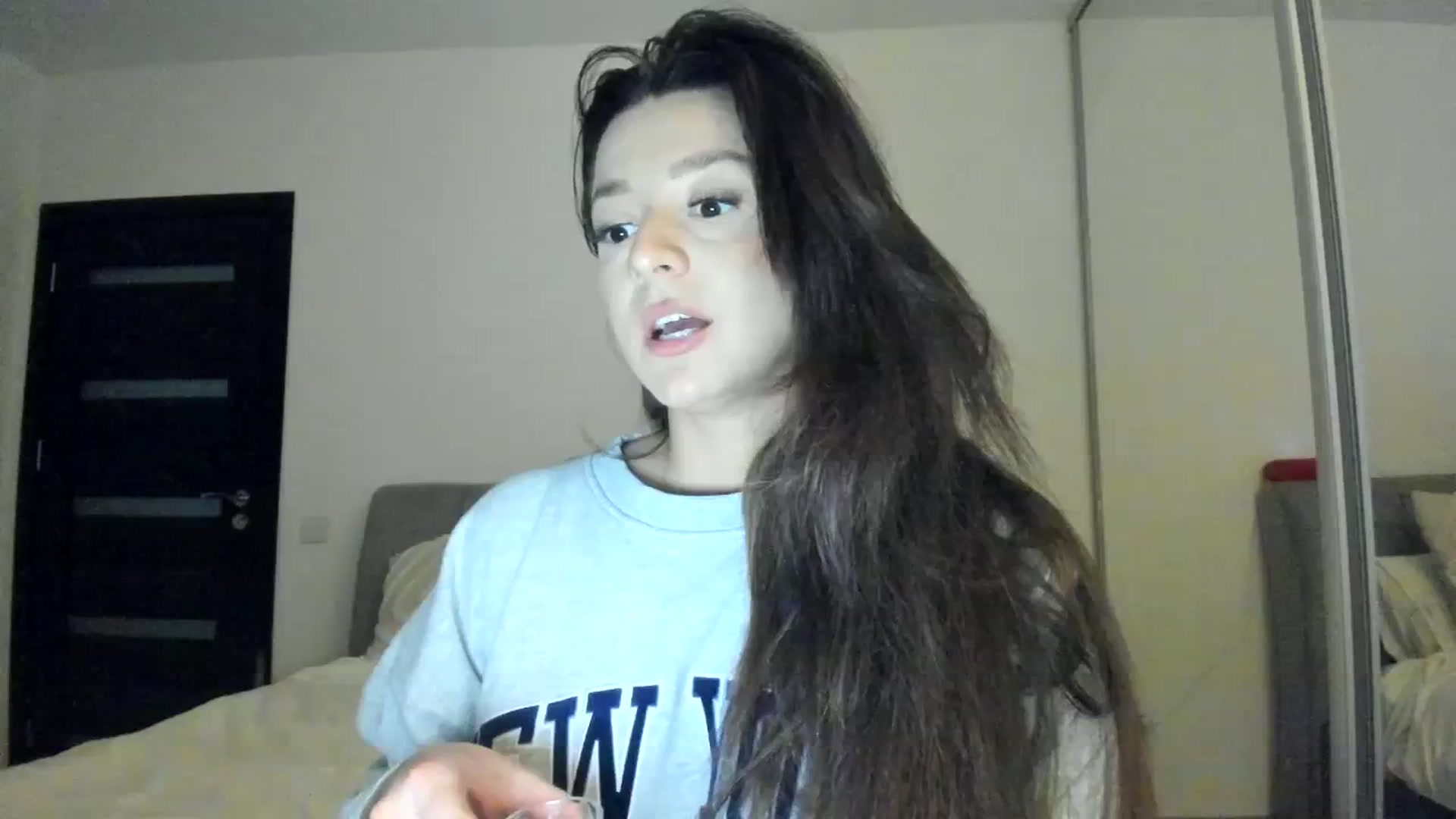 Gallery image thumbnail from Eve___'s myfreecams stream on, 01/27/2024, 19:49 image 14 of 20