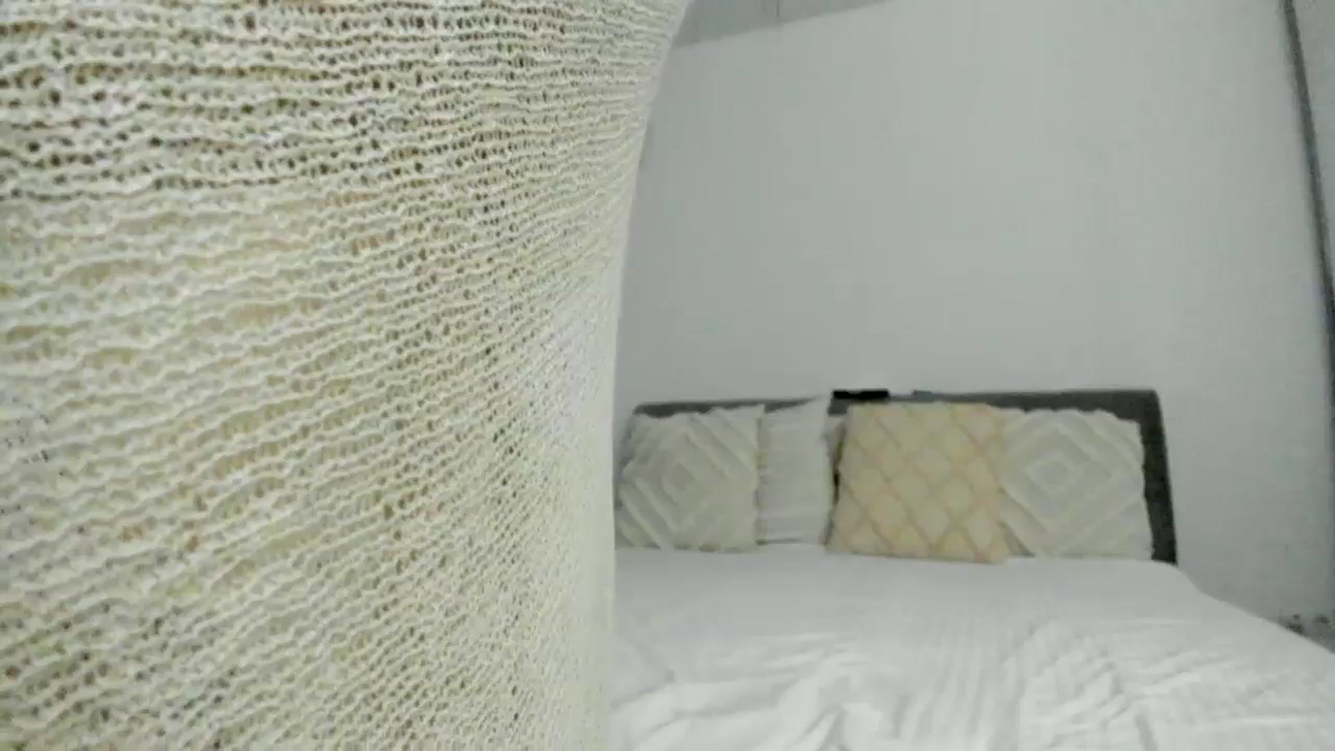 Gallery image thumbnail from Eve___'s myfreecams stream on, 01/28/2024, 18:27 image 8 of 20