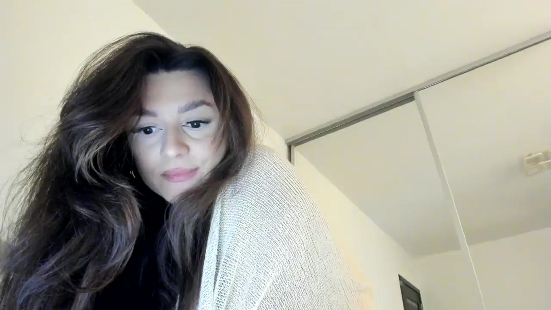 Gallery image thumbnail from Eve___'s myfreecams stream on, 01/28/2024, 18:27 image 17 of 20