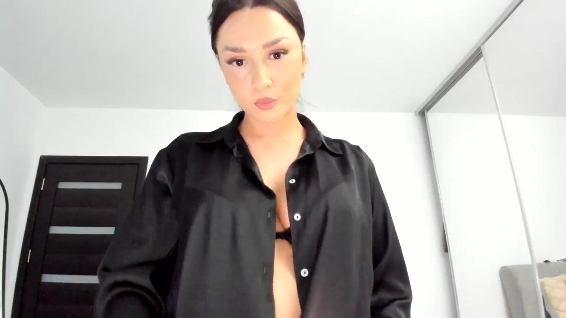 Gallery image thumbnail from Eve___'s myfreecams stream on, 02/04/2024, 16:21 image 4 of 20