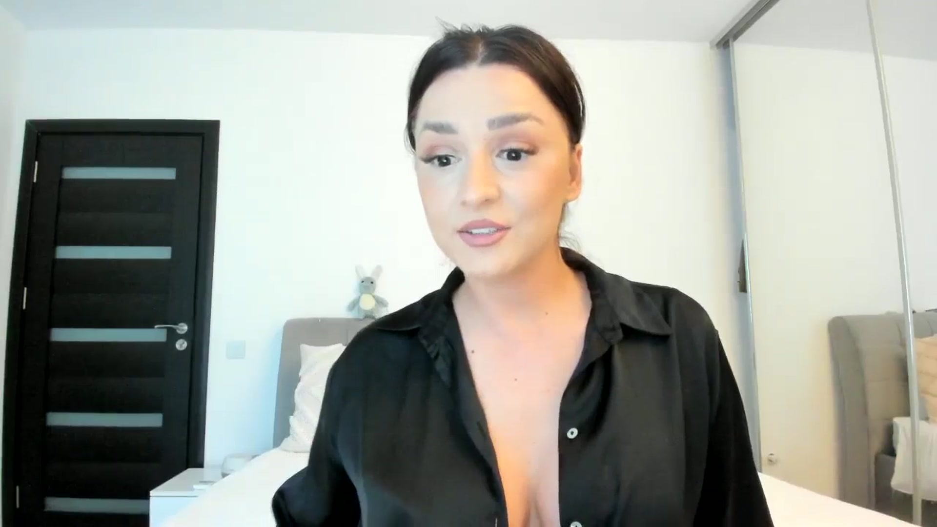 Gallery image thumbnail from Eve___'s myfreecams stream on, 02/04/2024, 16:21 image 3 of 20