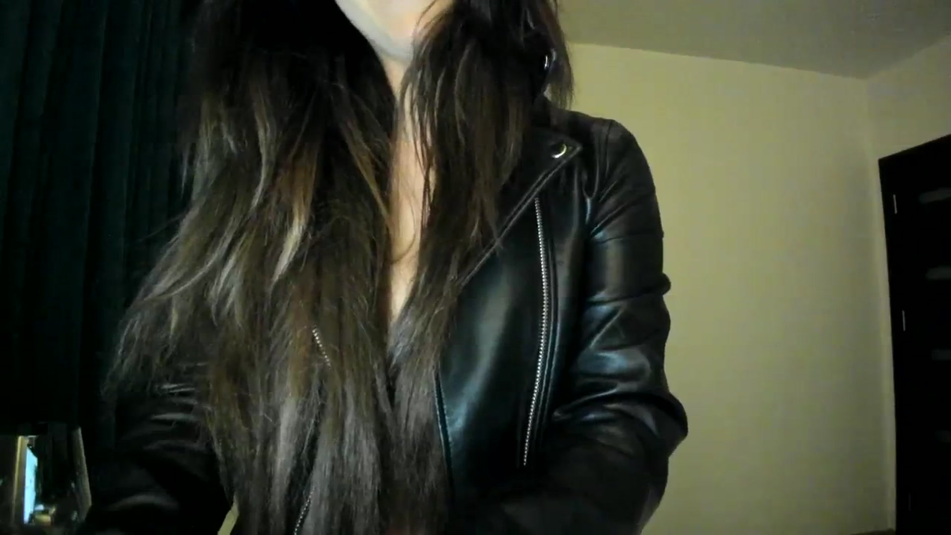 Gallery image thumbnail from Eve___'s myfreecams stream on, 02/08/2024, 17:13 image 16 of 20