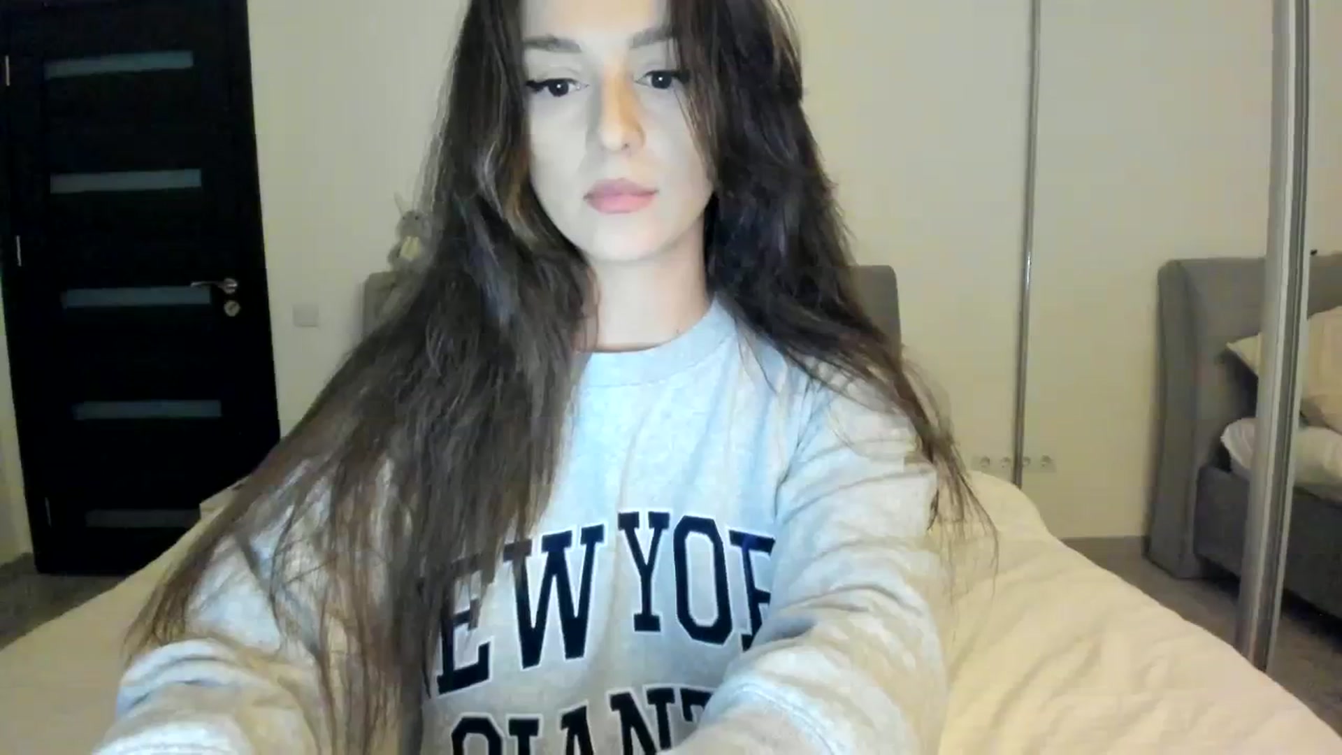 Gallery image thumbnail from Eve___'s myfreecams stream on, 02/11/2024, 18:32 image 6 of 20