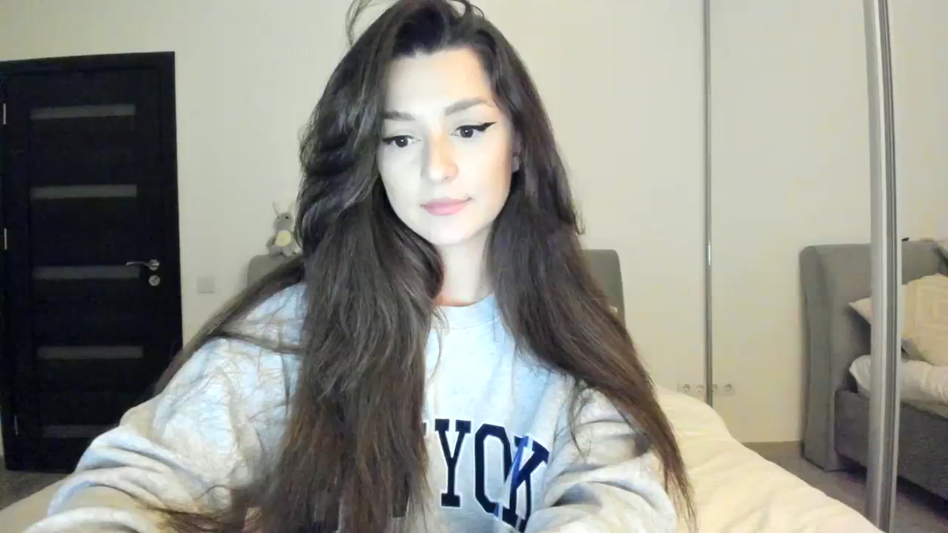 Gallery image thumbnail from Eve___'s myfreecams stream on, 02/11/2024, 18:32 image 10 of 20