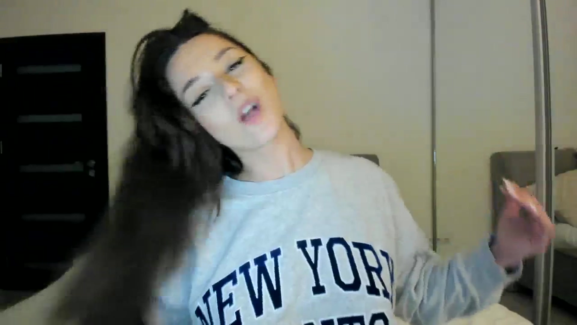 Gallery image thumbnail from Eve___'s myfreecams stream on, 02/11/2024, 18:32 image 16 of 20