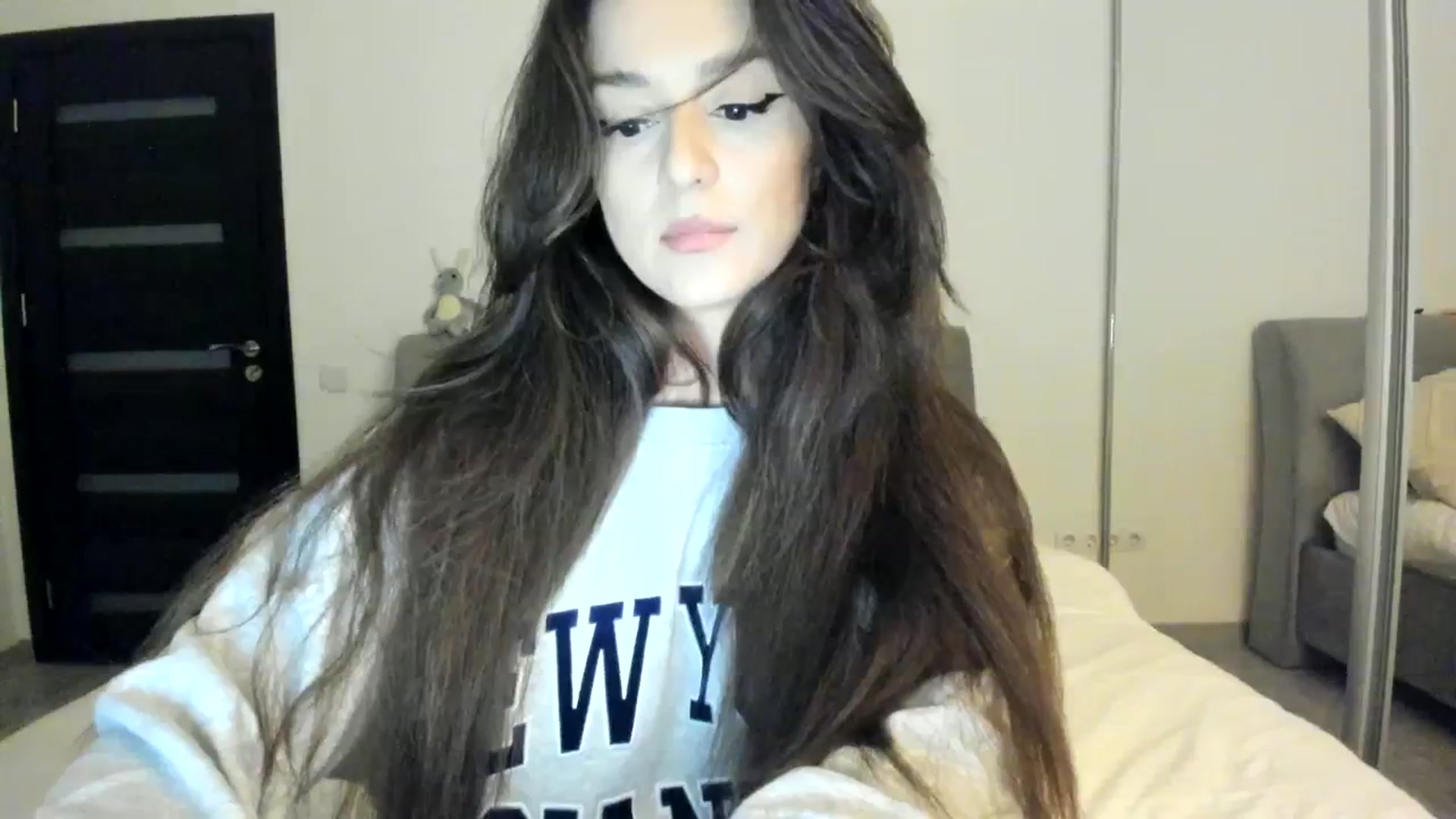 Gallery image thumbnail from Eve___'s myfreecams stream on, 02/11/2024, 18:32 image 3 of 20