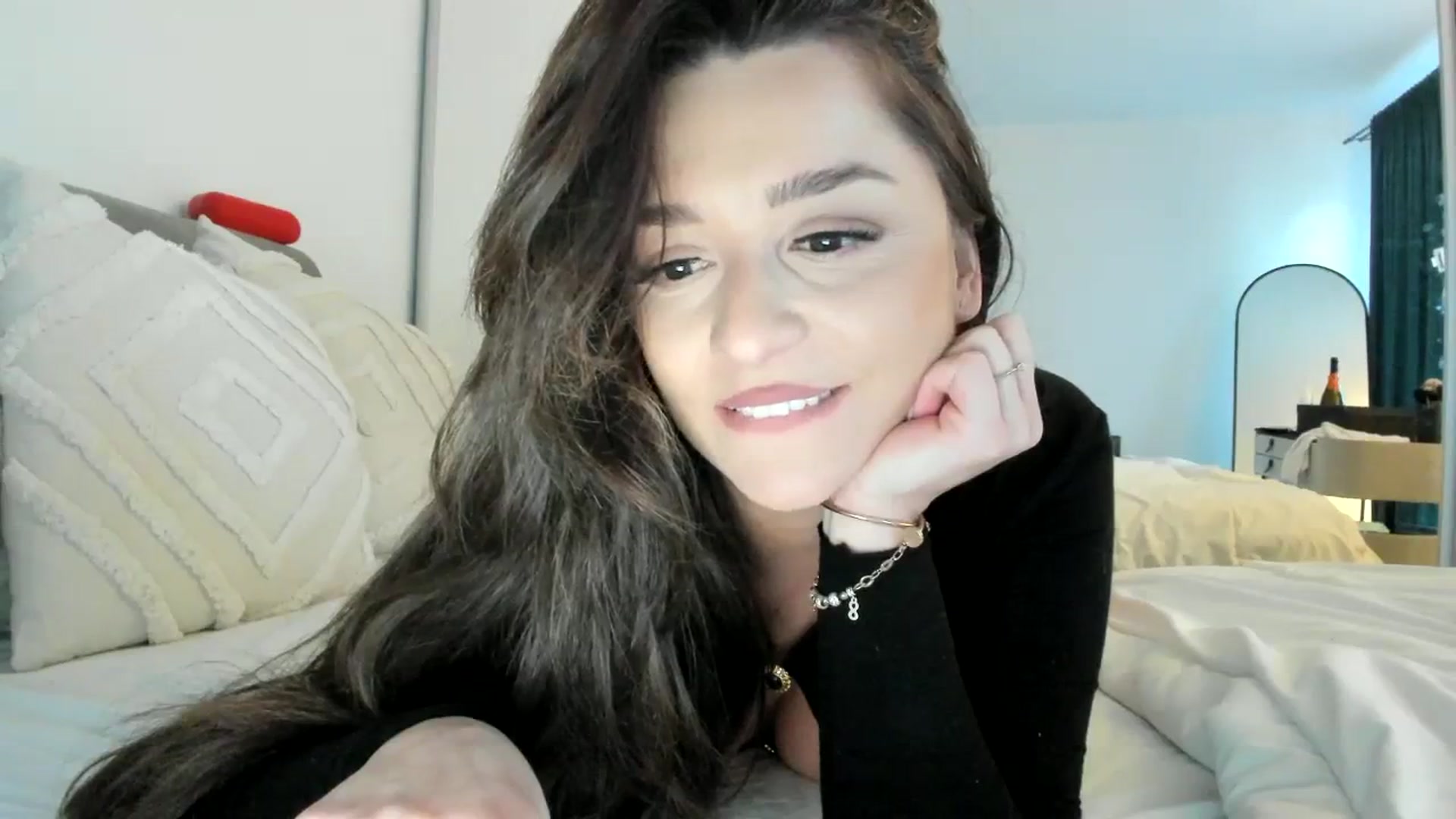Gallery image thumbnail from Eve___'s myfreecams stream on, 02/16/2024, 15:59 image 11 of 20