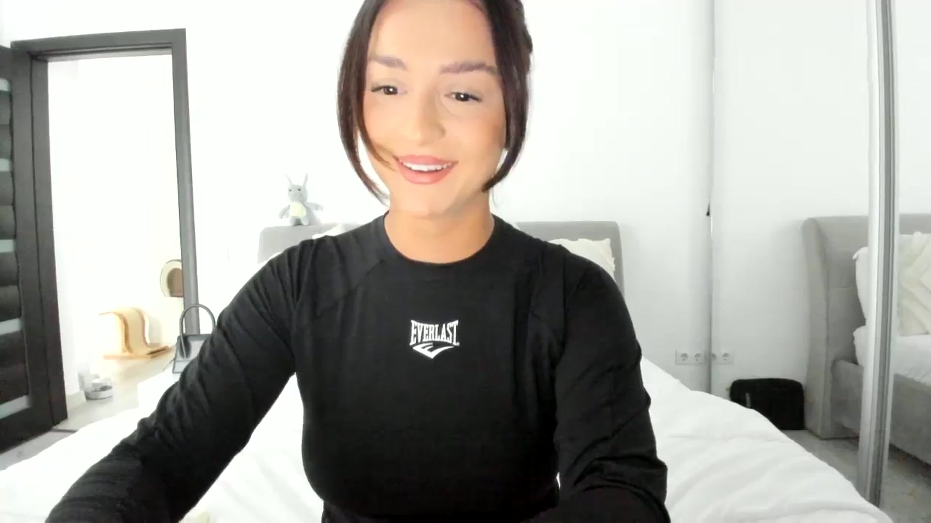 Gallery image thumbnail from Eve___'s myfreecams stream on, 02/21/2024, 14:36 image 2 of 20