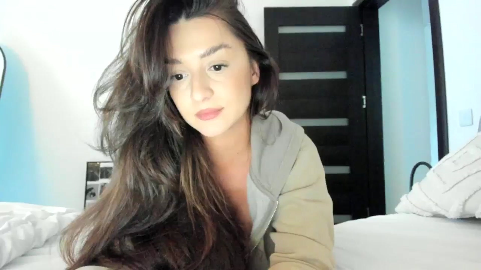 Gallery image thumbnail from Eve___'s myfreecams stream on, 02/21/2024, 15:03 image 20 of 20