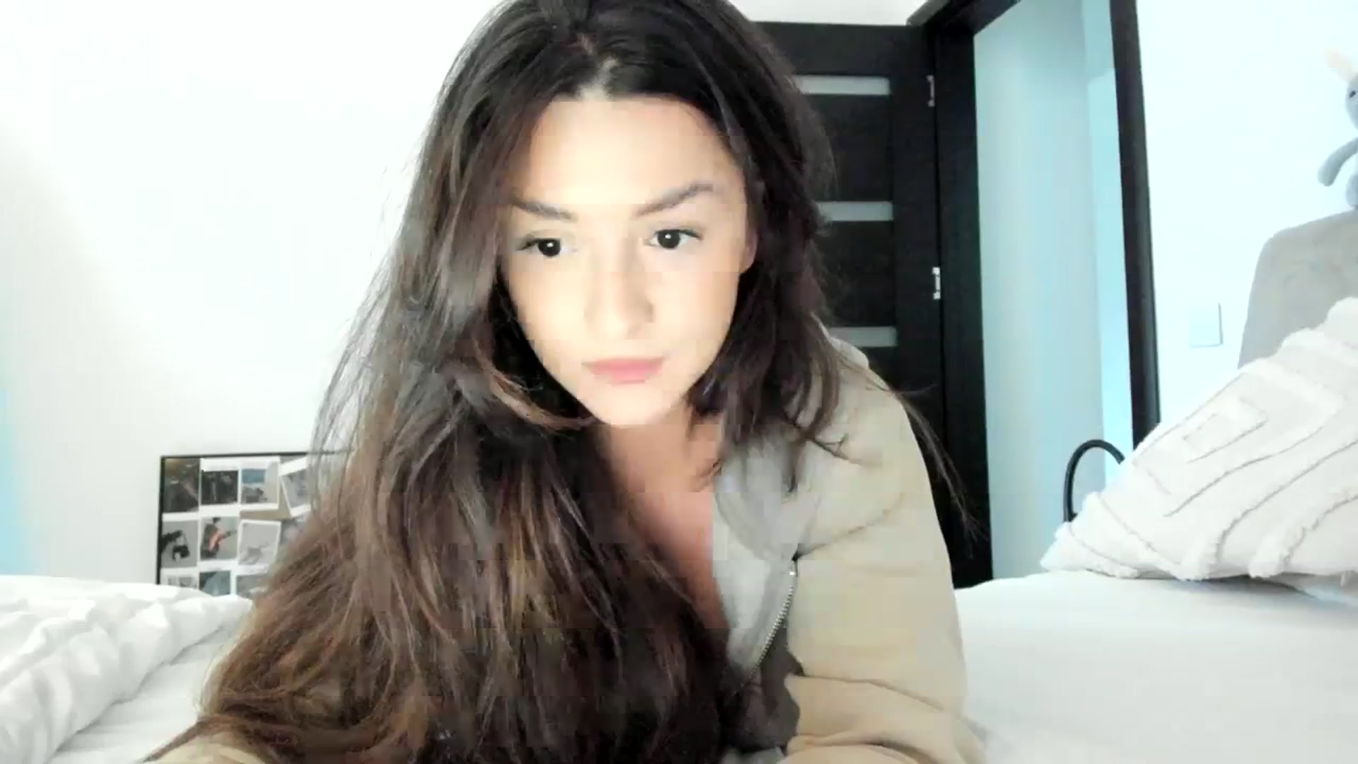 Gallery image thumbnail from Eve___'s myfreecams stream on, 02/21/2024, 15:03 image 17 of 20