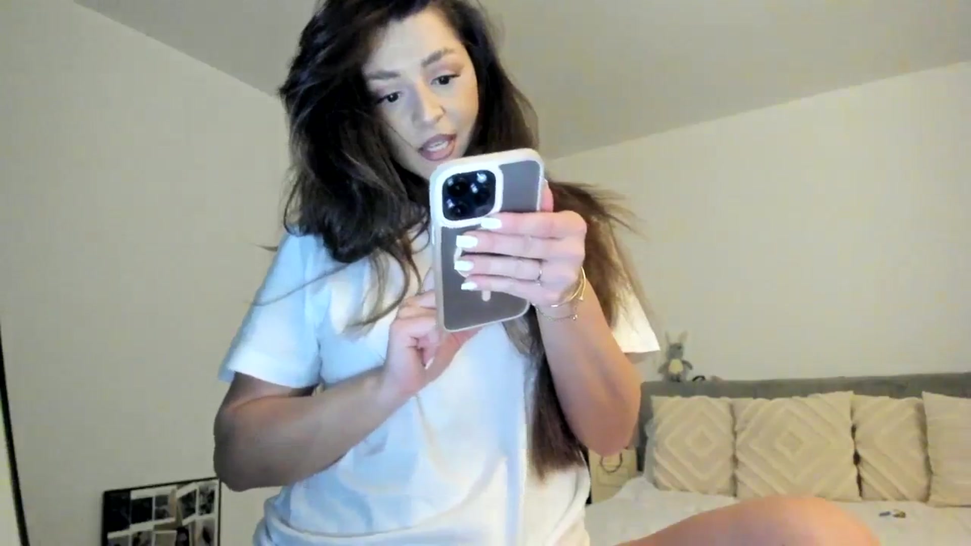 Gallery image thumbnail from Eve___'s myfreecams stream on, 02/24/2024, 19:57 image 3 of 20