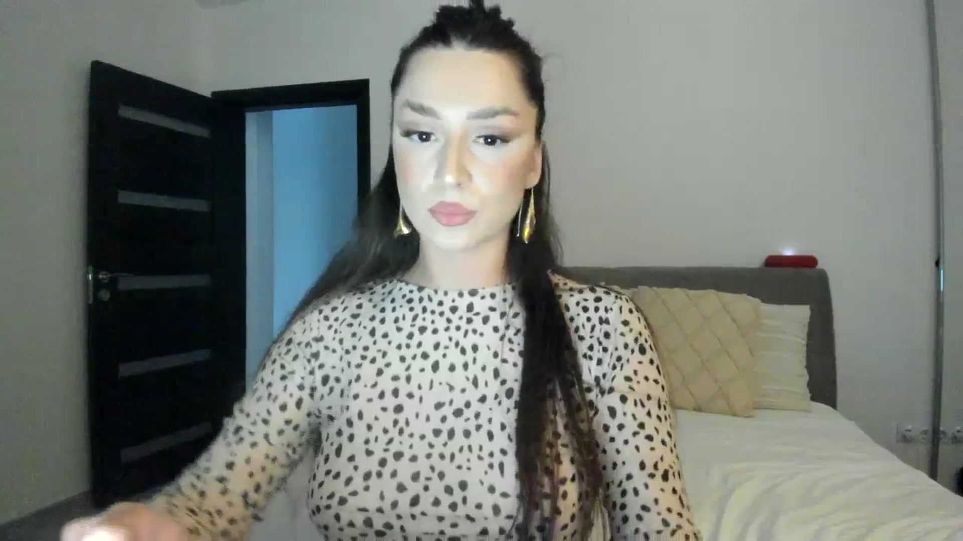Gallery image thumbnail from Eve___'s myfreecams stream on, 03/01/2024, 16:59 image 8 of 20