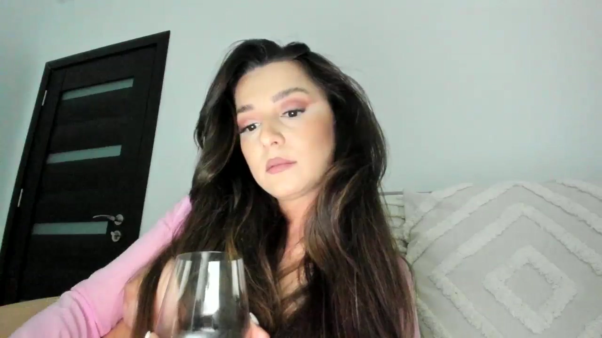 Gallery image thumbnail from Eve___'s myfreecams stream on, 03/02/2024, 16:17 image 19 of 20