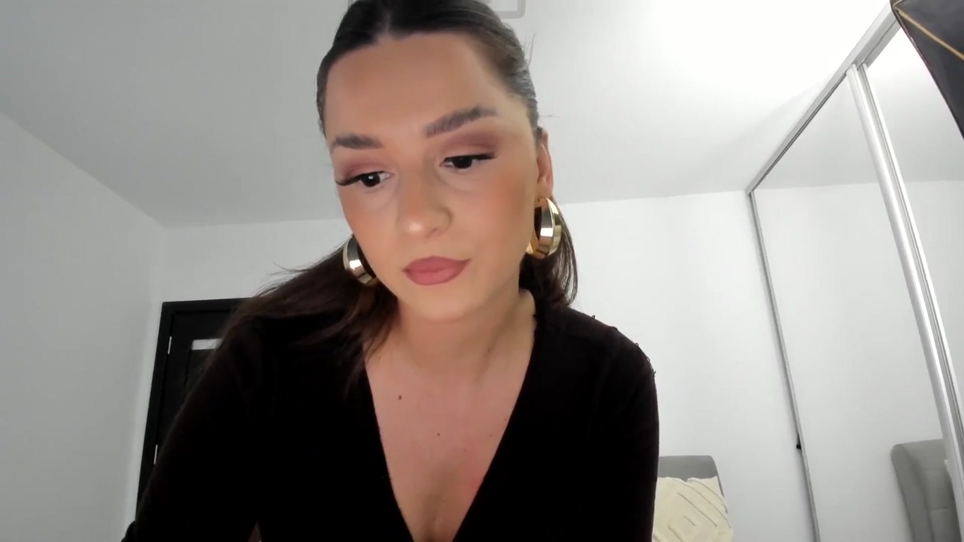 Gallery image thumbnail from Eve___'s myfreecams stream on, 03/03/2024, 13:37 image 5 of 20
