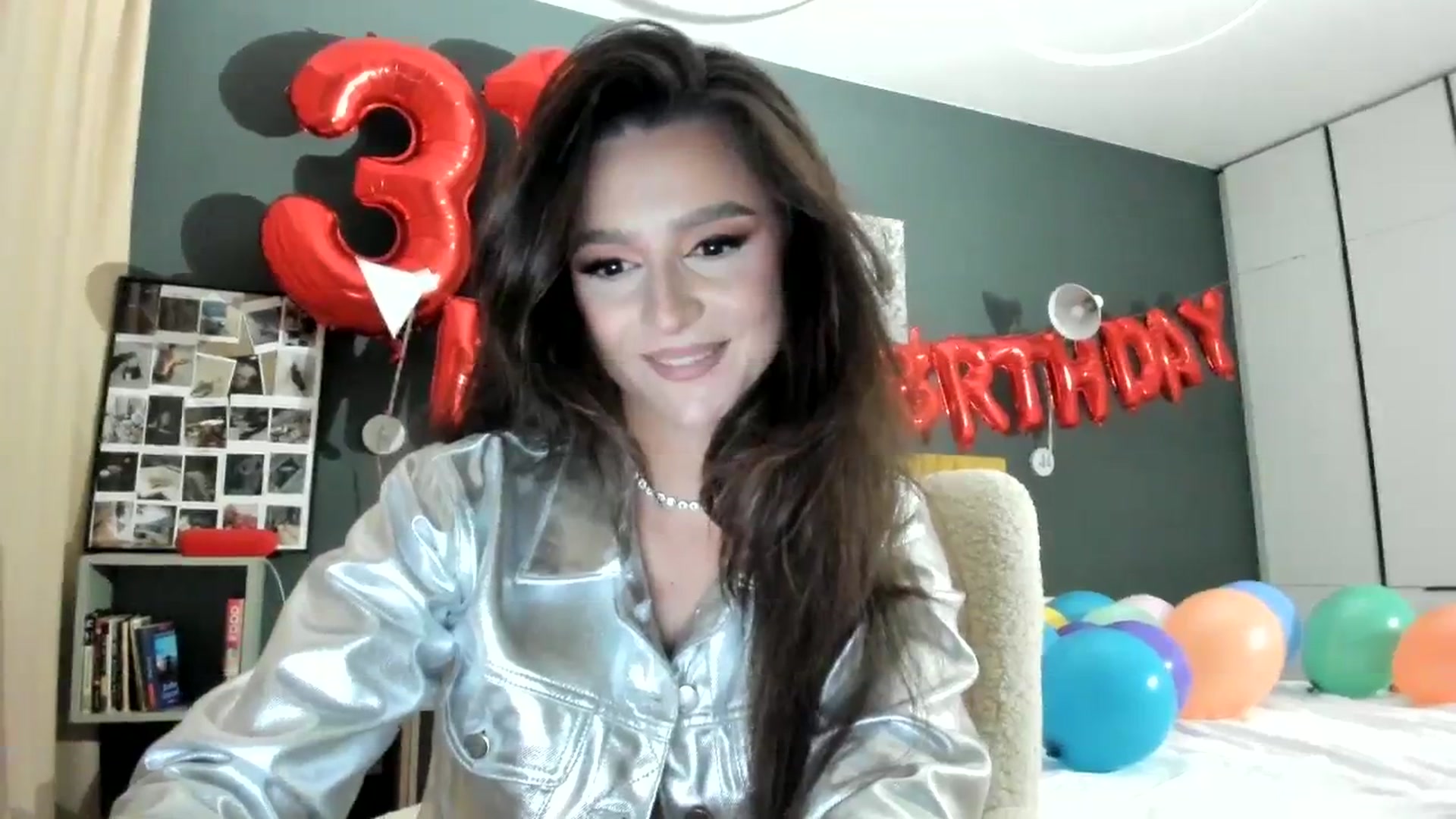 Gallery image thumbnail from Eve___'s myfreecams stream on, 03/15/2024, 19:47 image 4 of 20