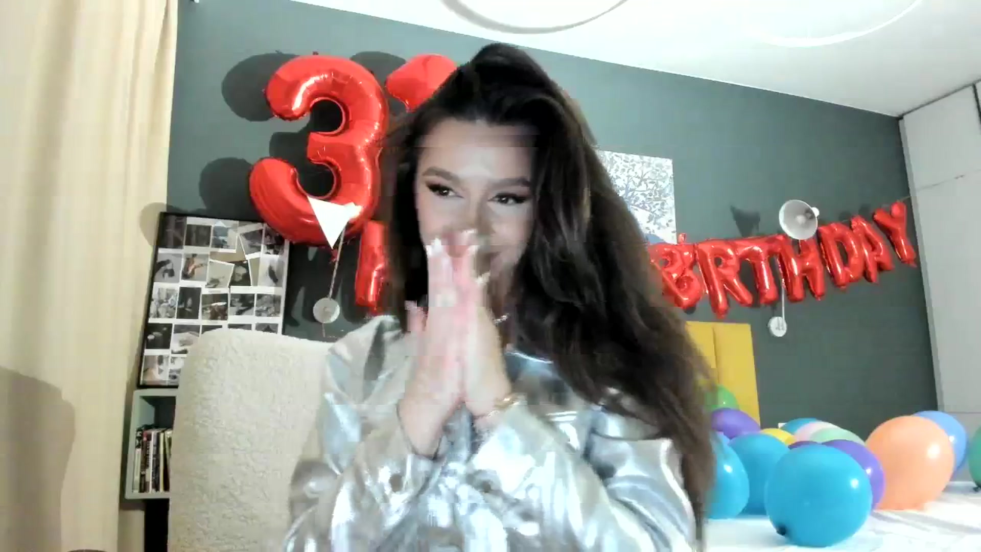 Gallery image thumbnail from Eve___'s myfreecams stream on, 03/15/2024, 19:47 image 9 of 20