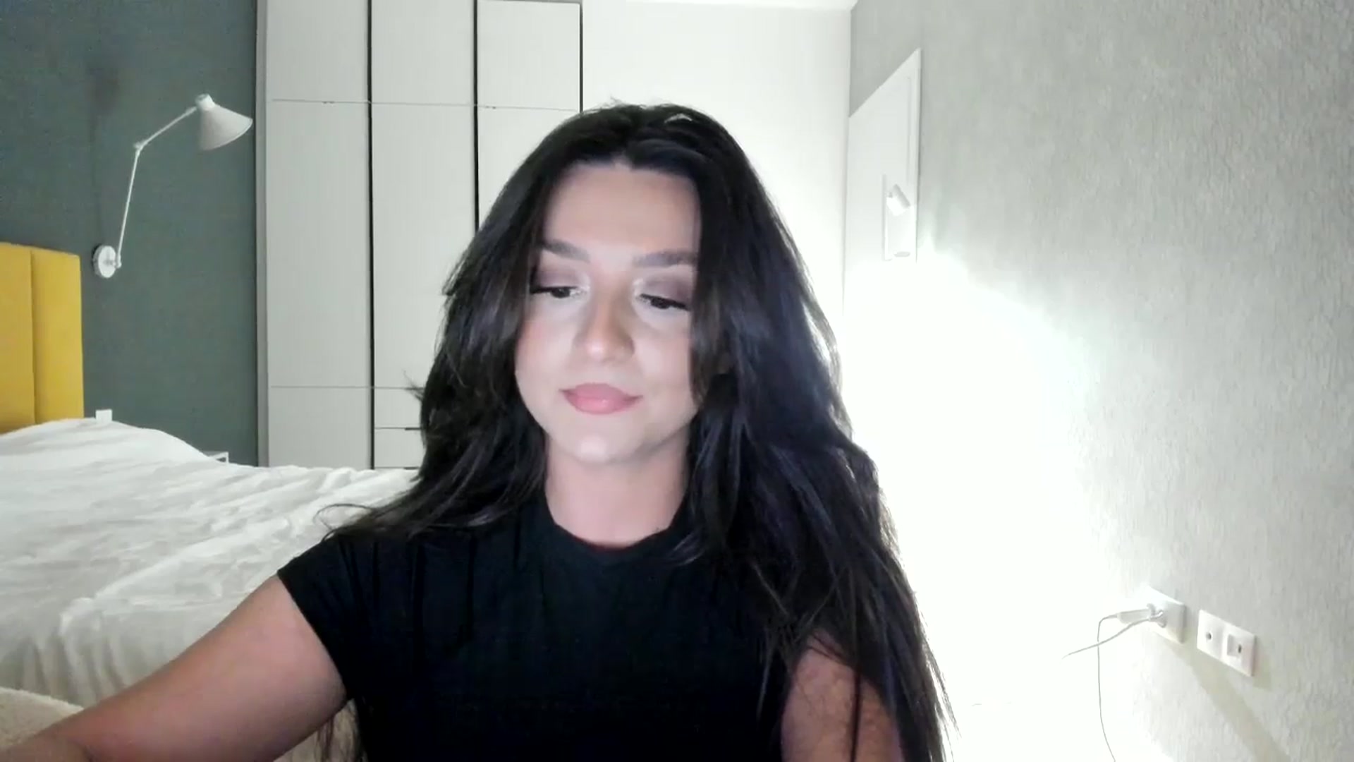 Gallery image thumbnail from Eve___'s myfreecams stream on, 04/05/2024, 14:44 image 9 of 20