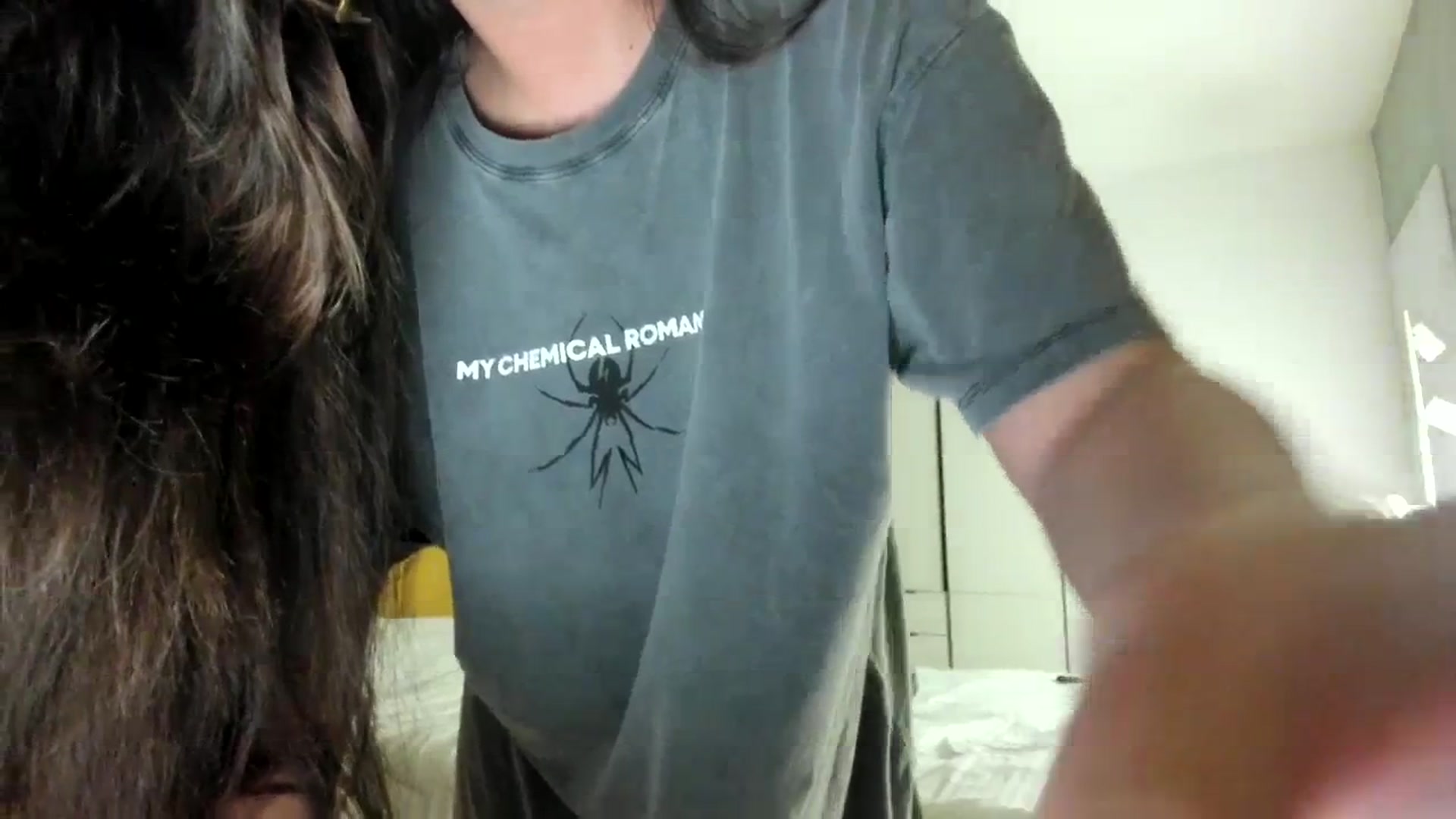 Gallery image thumbnail from Eve___'s myfreecams stream on, 04/06/2024, 15:34 image 12 of 20