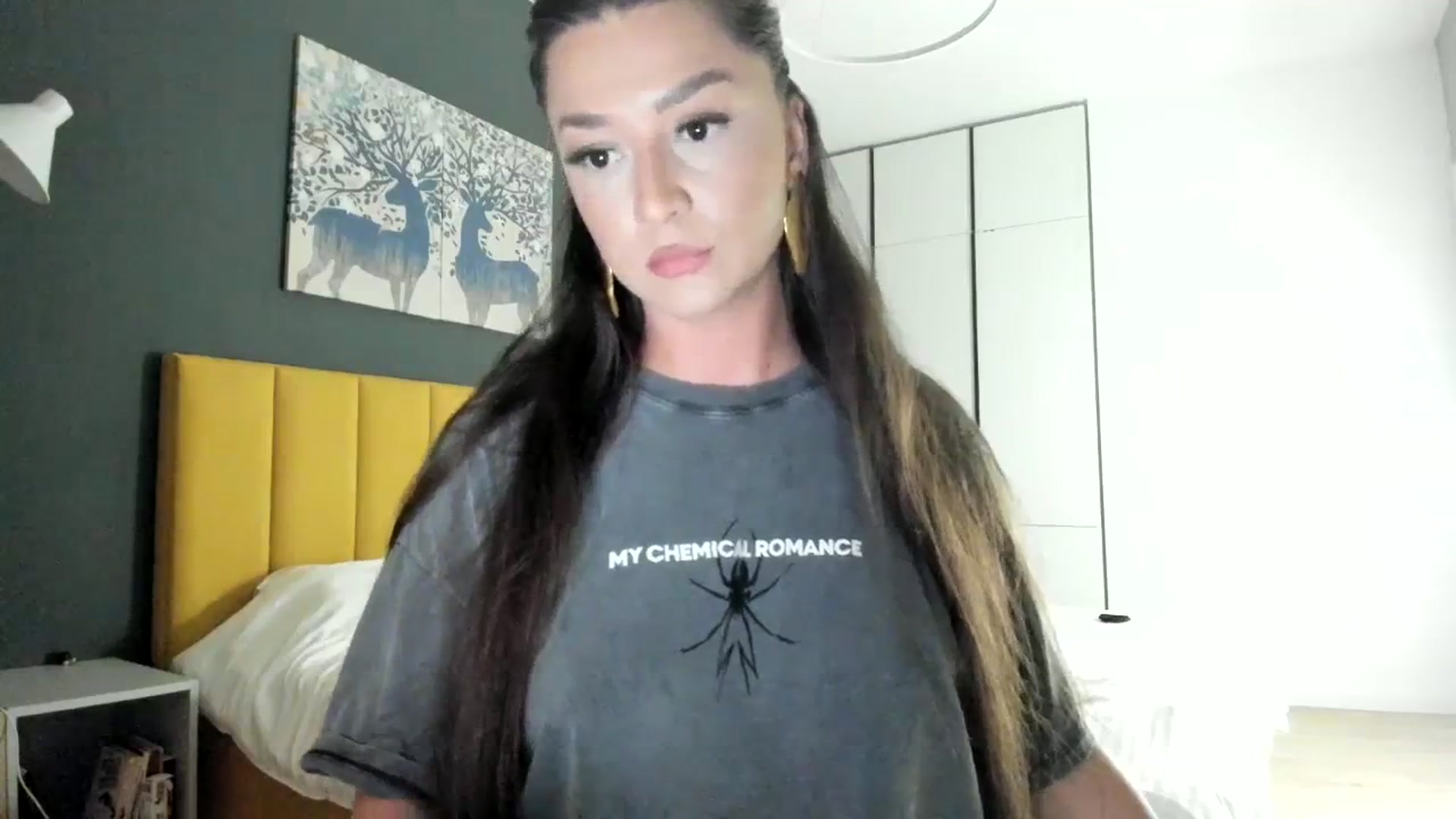 Gallery image thumbnail from Eve___'s myfreecams stream on, 04/06/2024, 15:34 image 9 of 20