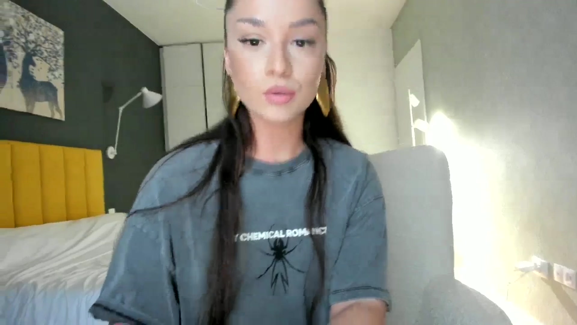 Gallery image thumbnail from Eve___'s myfreecams stream on, 04/06/2024, 16:28 image 17 of 20
