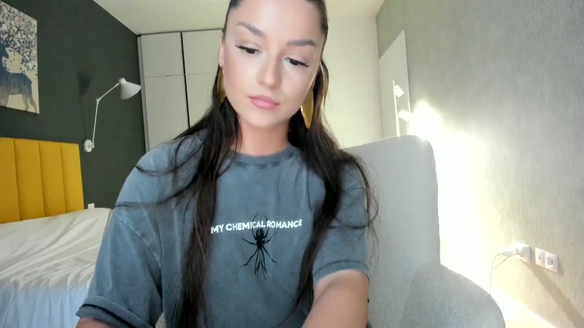Gallery image thumbnail from Eve___'s myfreecams stream on, 04/06/2024, 16:28 image 18 of 20