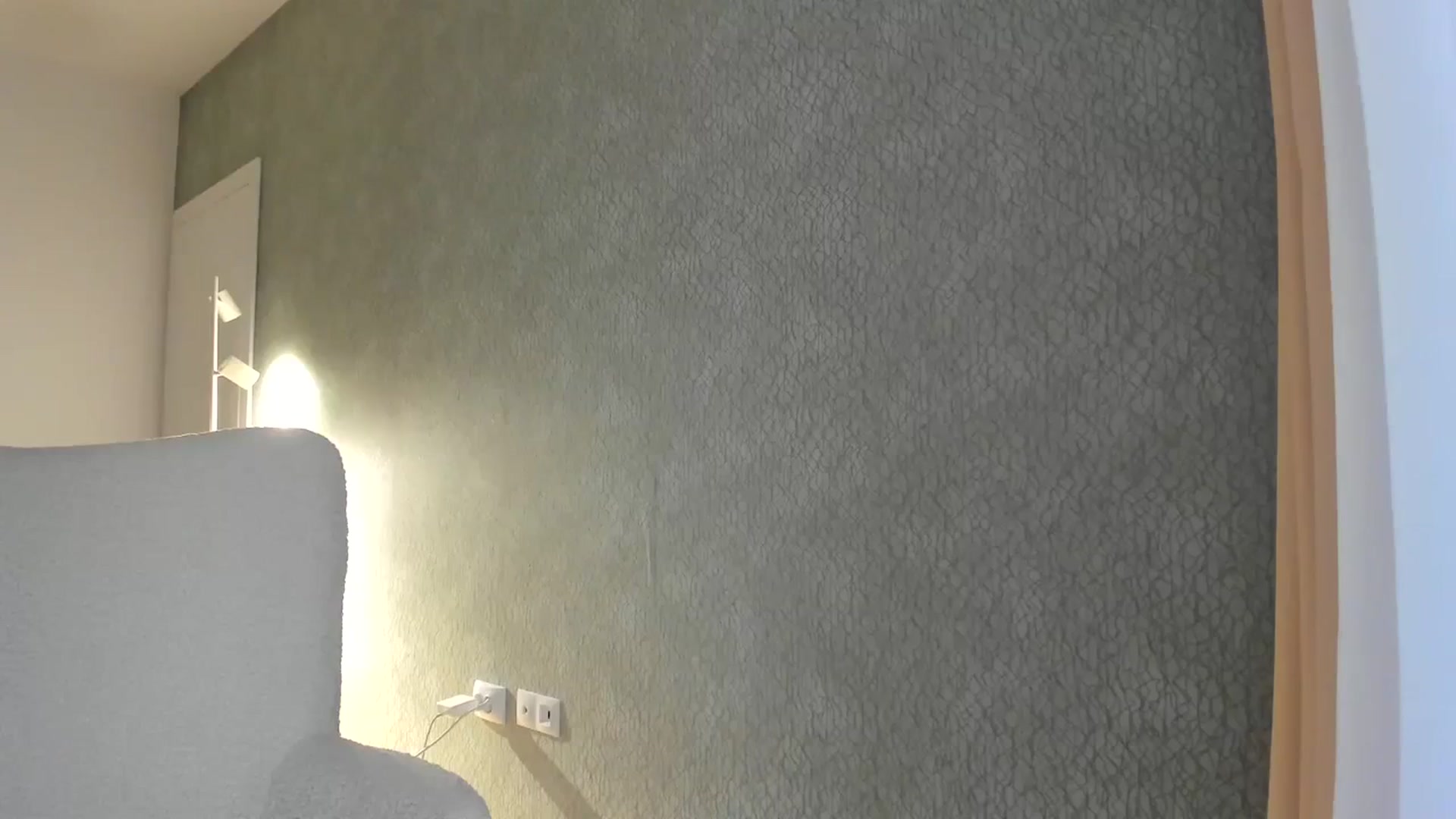 Gallery image thumbnail from Eve___'s myfreecams stream on, 04/06/2024, 16:28 image 15 of 20