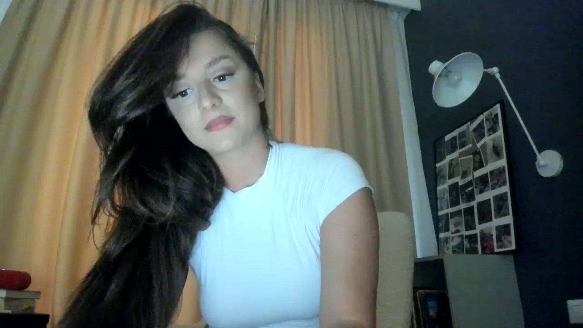Gallery image thumbnail from Eve___'s myfreecams stream on, 04/14/2024, 12:54 image 17 of 20